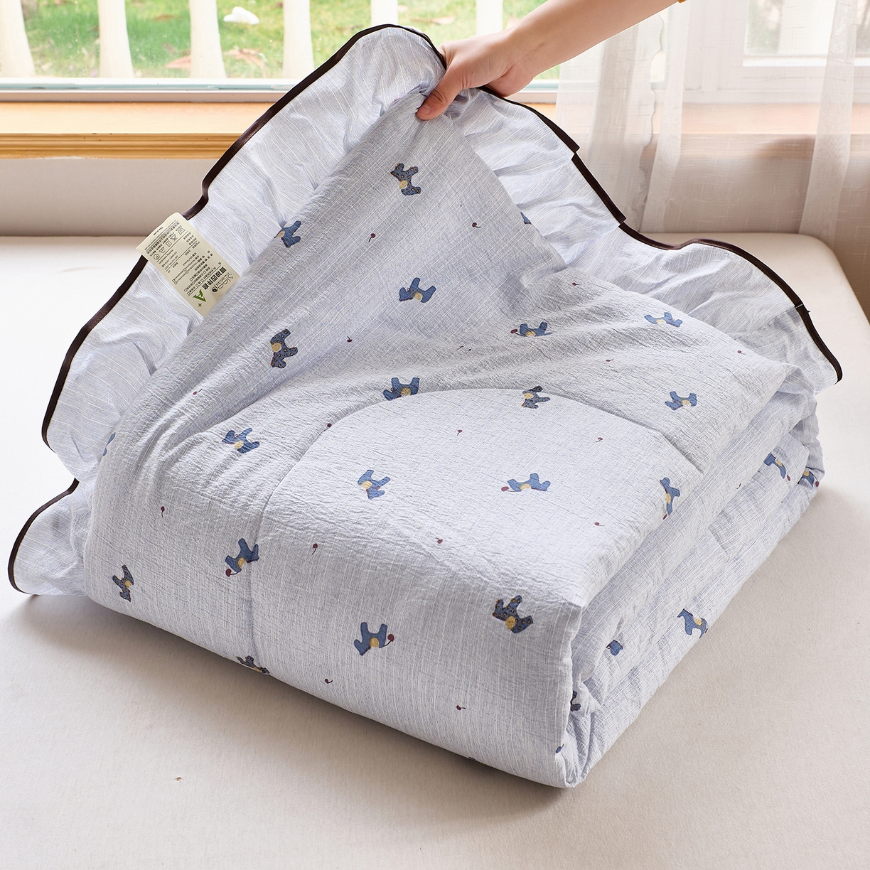 91家纺网 家纺一手货源 找家纺 梵克保罗 2026春夏新款提花色织花边夏被四件套单夏被空调被 蓝驹小趣