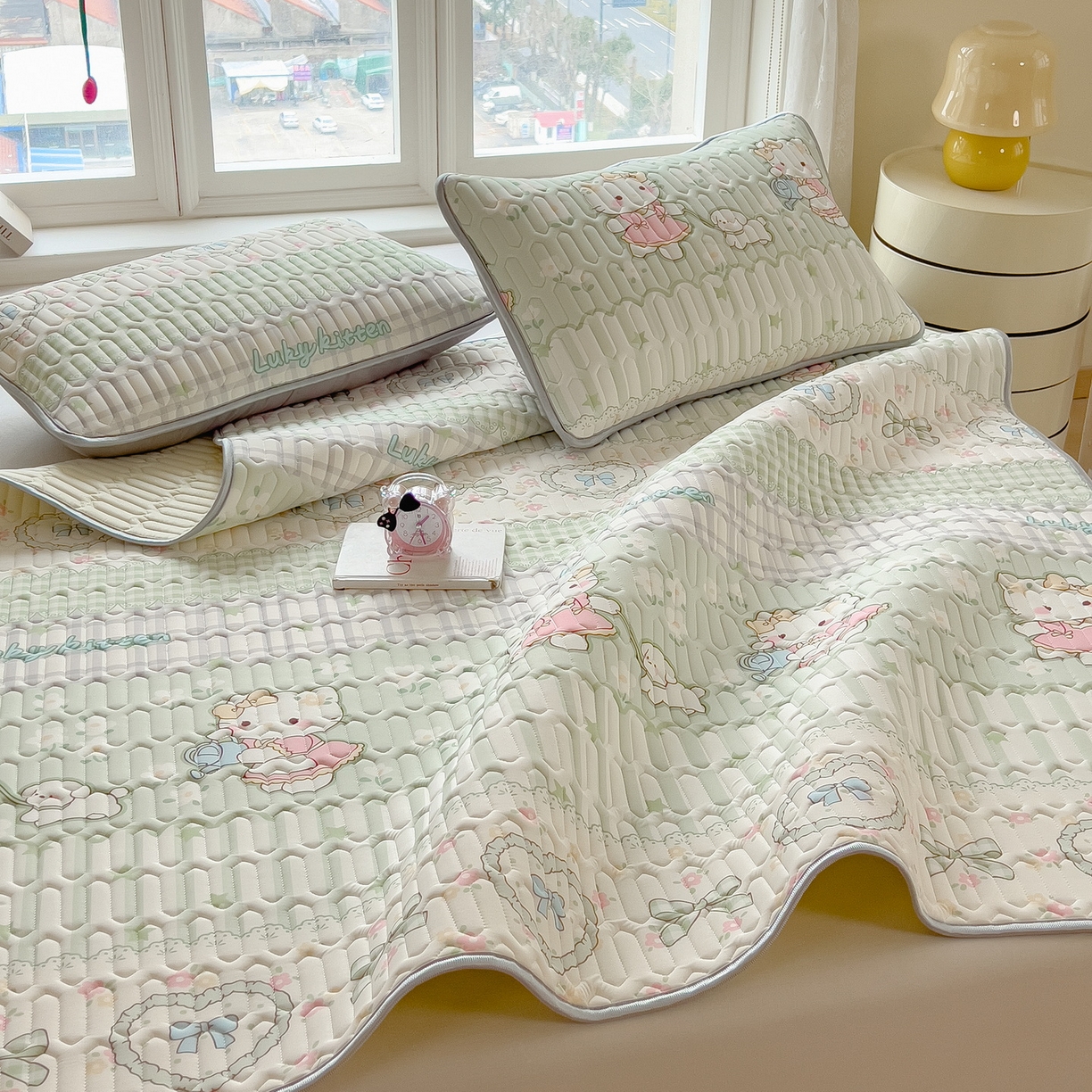 91家纺网 家纺一手货源 找家纺 丝羽坊 2026新款高密凉感丝印花乳胶凉席-平铺款 薄荷甜心