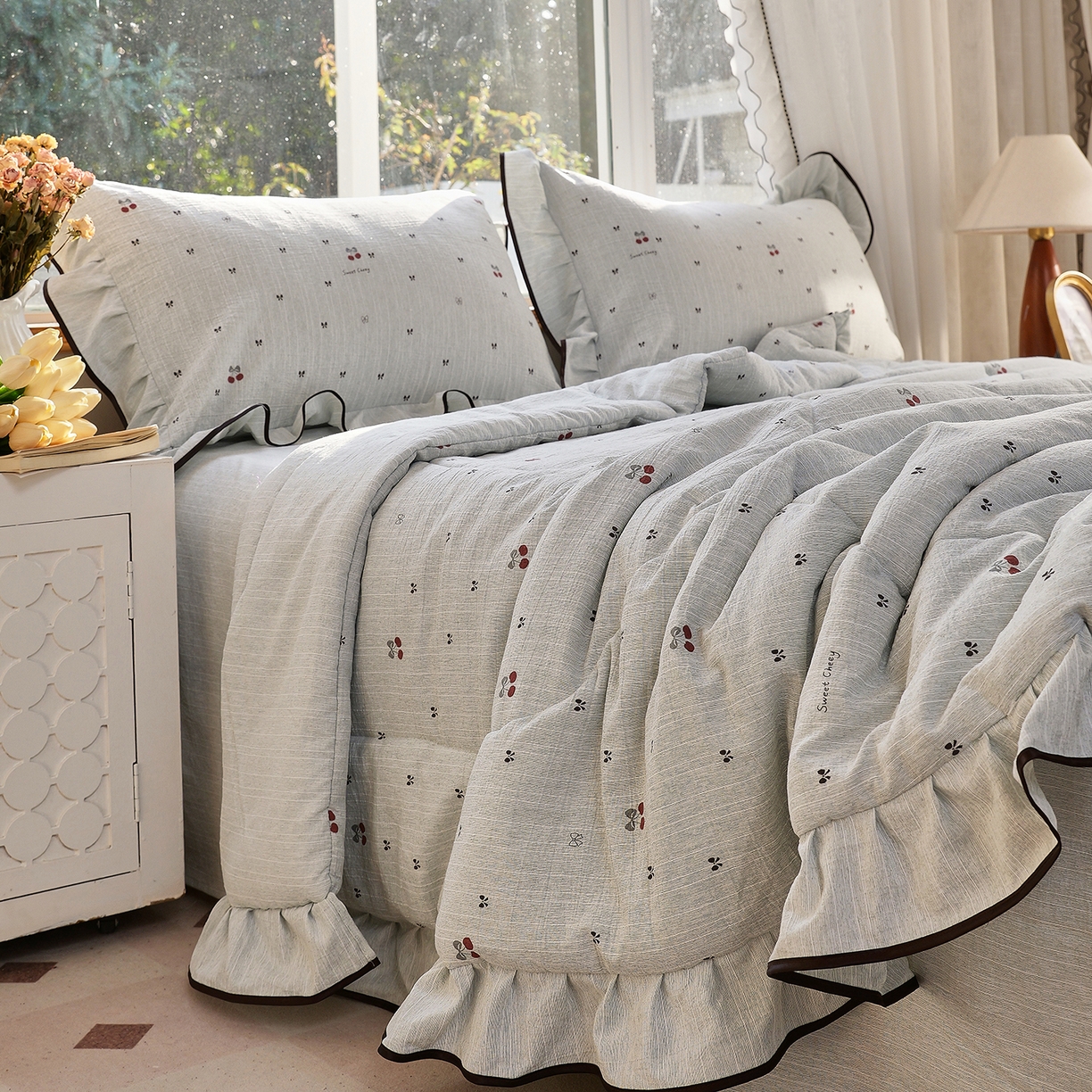 91家纺网 家纺一手货源 找家纺 梵克保罗 2026春夏新款提花色织花边夏被四件套单夏被空调被 蓝樱