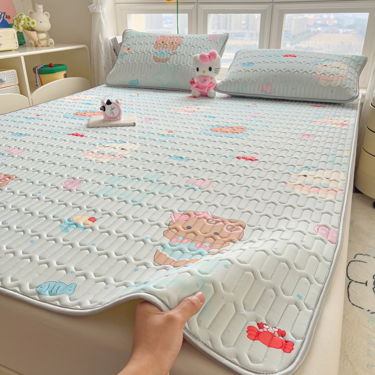 91家纺网 家纺一手货源 找家纺 丝羽坊 2026新款高密凉感丝印花乳胶凉席-平铺款 冰蓝乐园