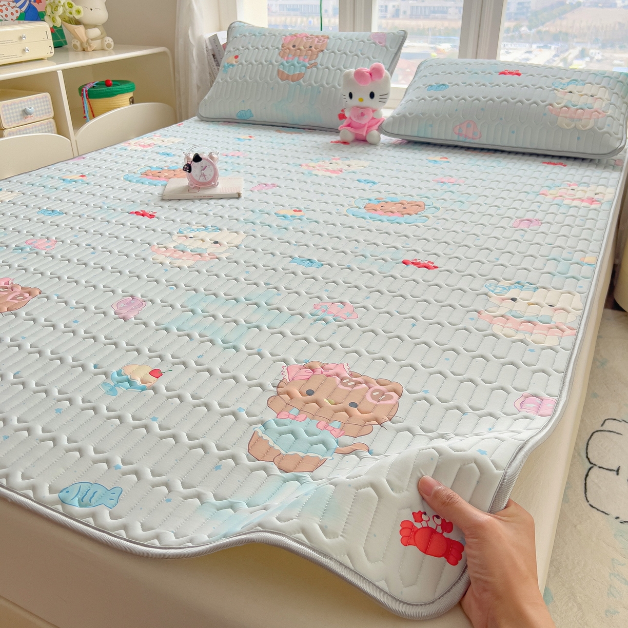 91家纺网 家纺一手货源 找家纺 丝羽坊 2026新款高密凉感丝印花乳胶凉席-平铺款 冰蓝乐园