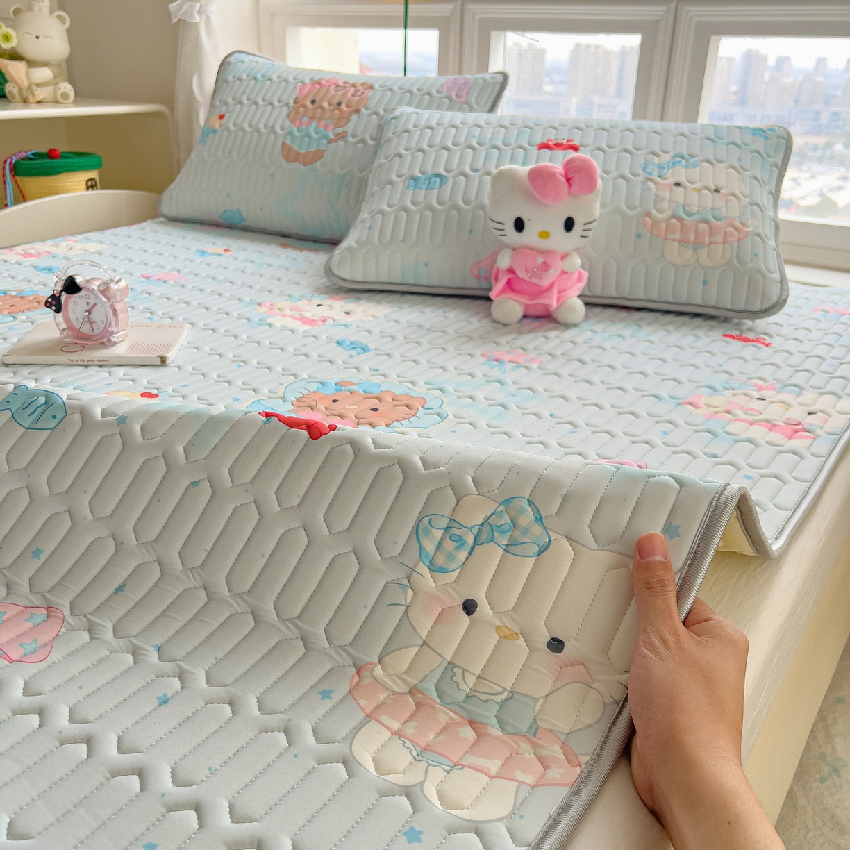 91家纺网 家纺一手货源 找家纺 丝羽坊 2026新款高密凉感丝印花乳胶凉席-平铺款 冰蓝乐园