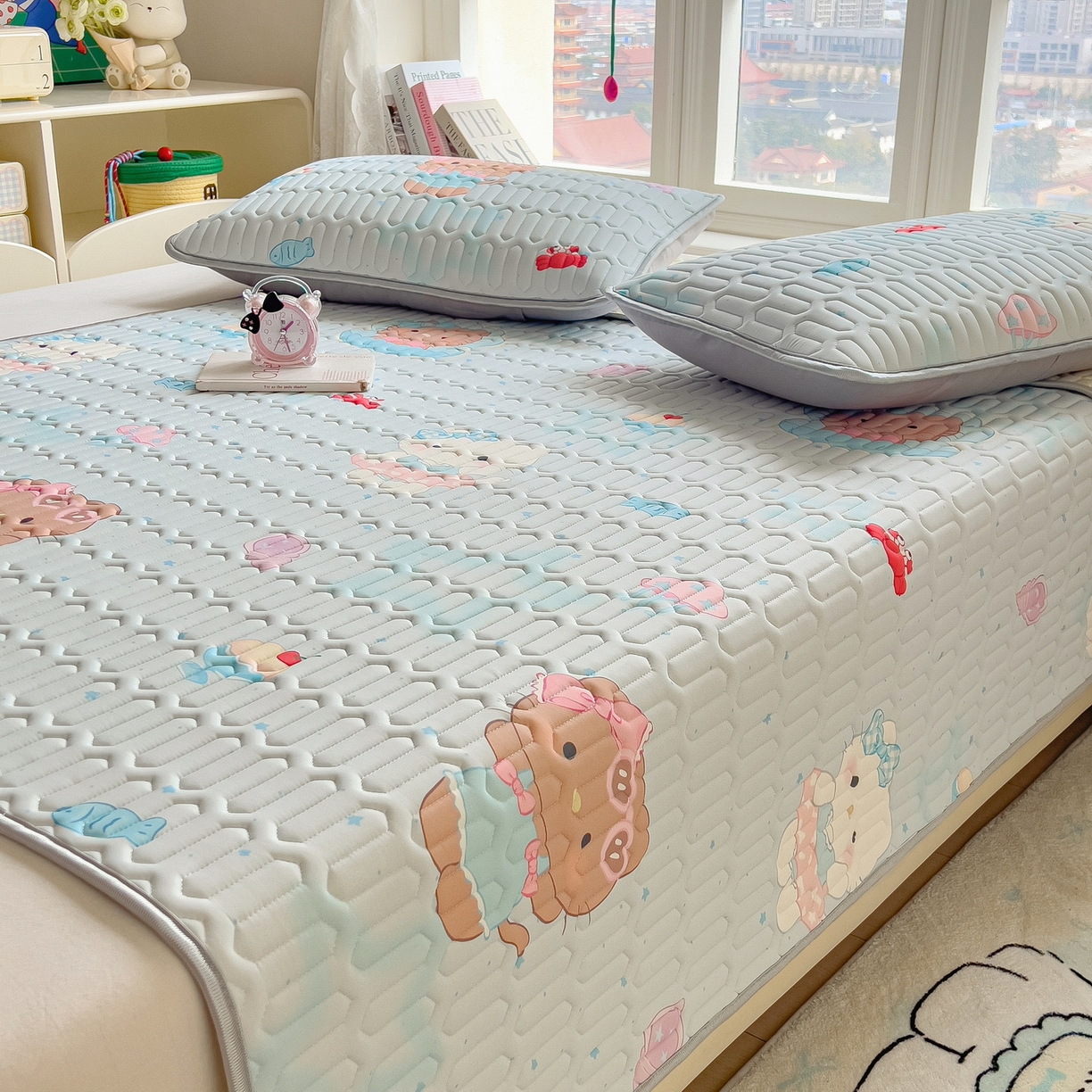 91家纺网 家纺一手货源 找家纺 丝羽坊 2026新款高密凉感丝印花乳胶凉席-平铺款 冰蓝乐园