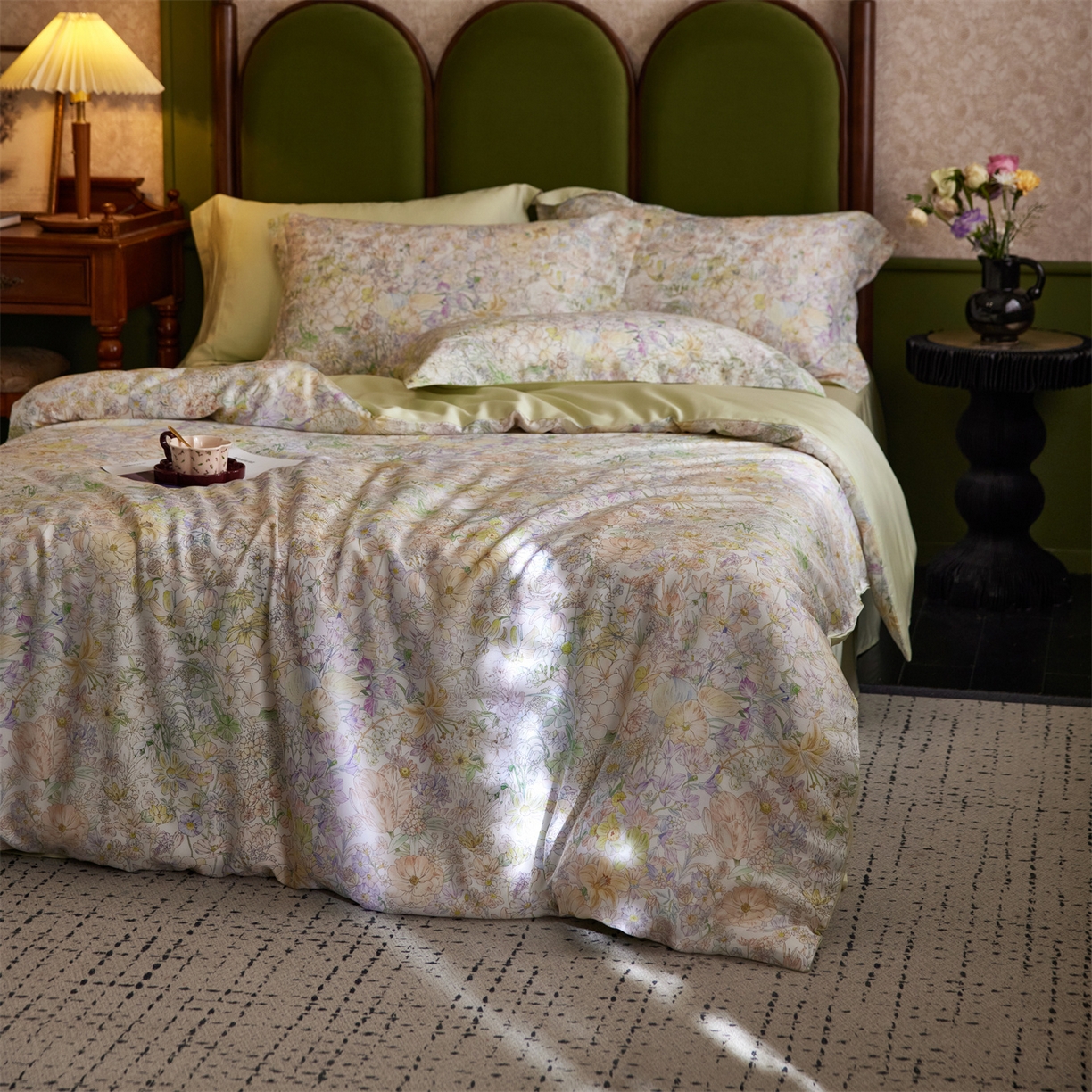 91家纺网 家纺一手货源 找家纺 初拾 2026新款春夏小清新莱赛尔数码印花四件套 会员减10 控价：日常券后不低于298 元  坠入爱河