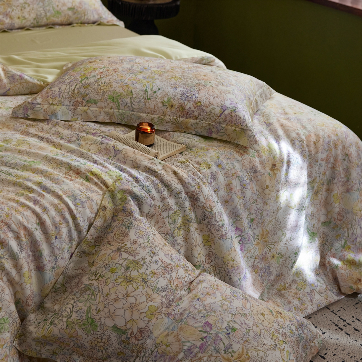 91家纺网 家纺一手货源 找家纺 初拾 2026新款春夏小清新莱赛尔数码印花四件套 会员减10 控价：日常券后不低于298 元  坠入爱河