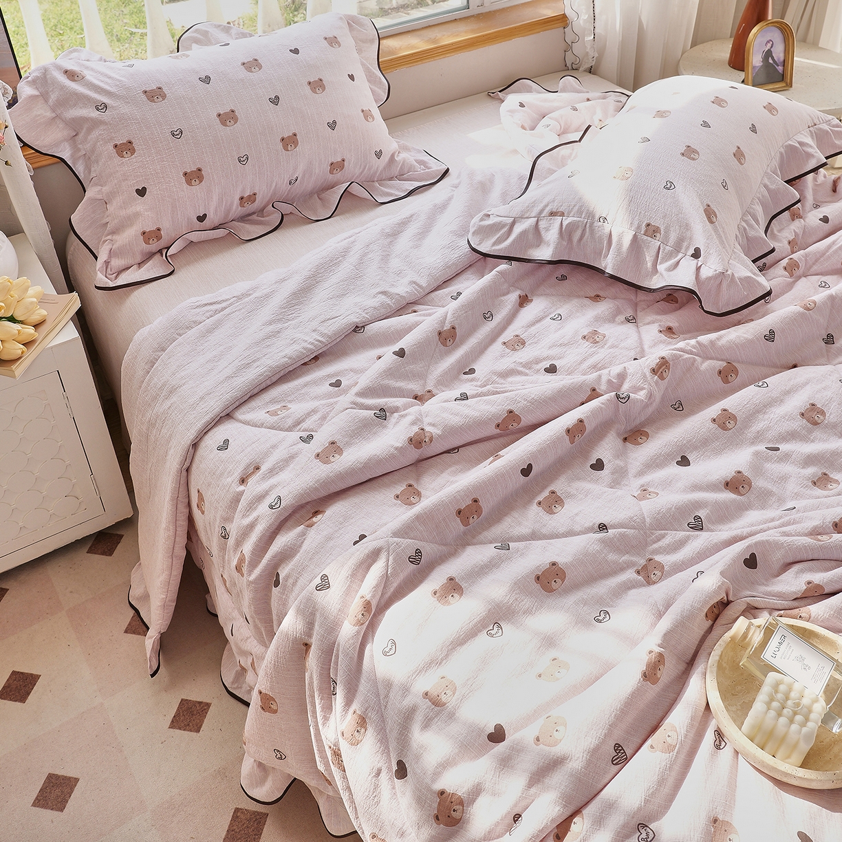 91家纺网 家纺一手货源 找家纺 梵克保罗 2026春夏新款提花色织花边夏被四件套单夏被空调被 雄心未了