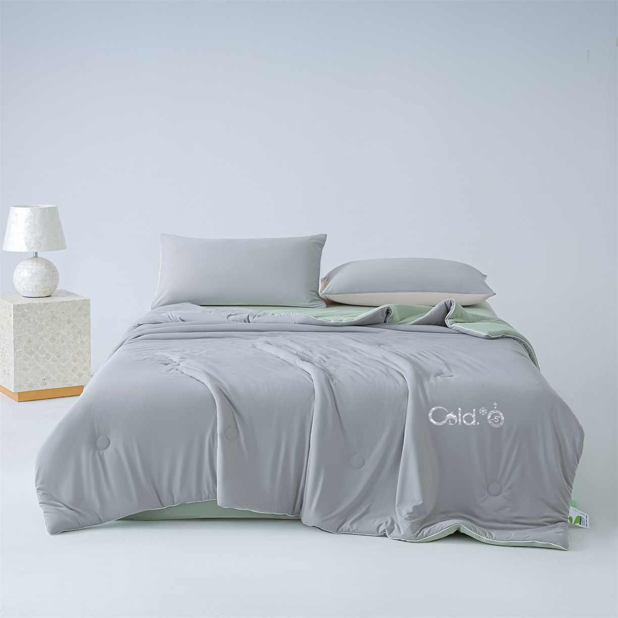 91家纺网 家纺一手货源 找家纺 恬思语家纺 2026春夏新品纯色双拼凉感丝大豆夏被夏凉被空调被 凉感-灰绿