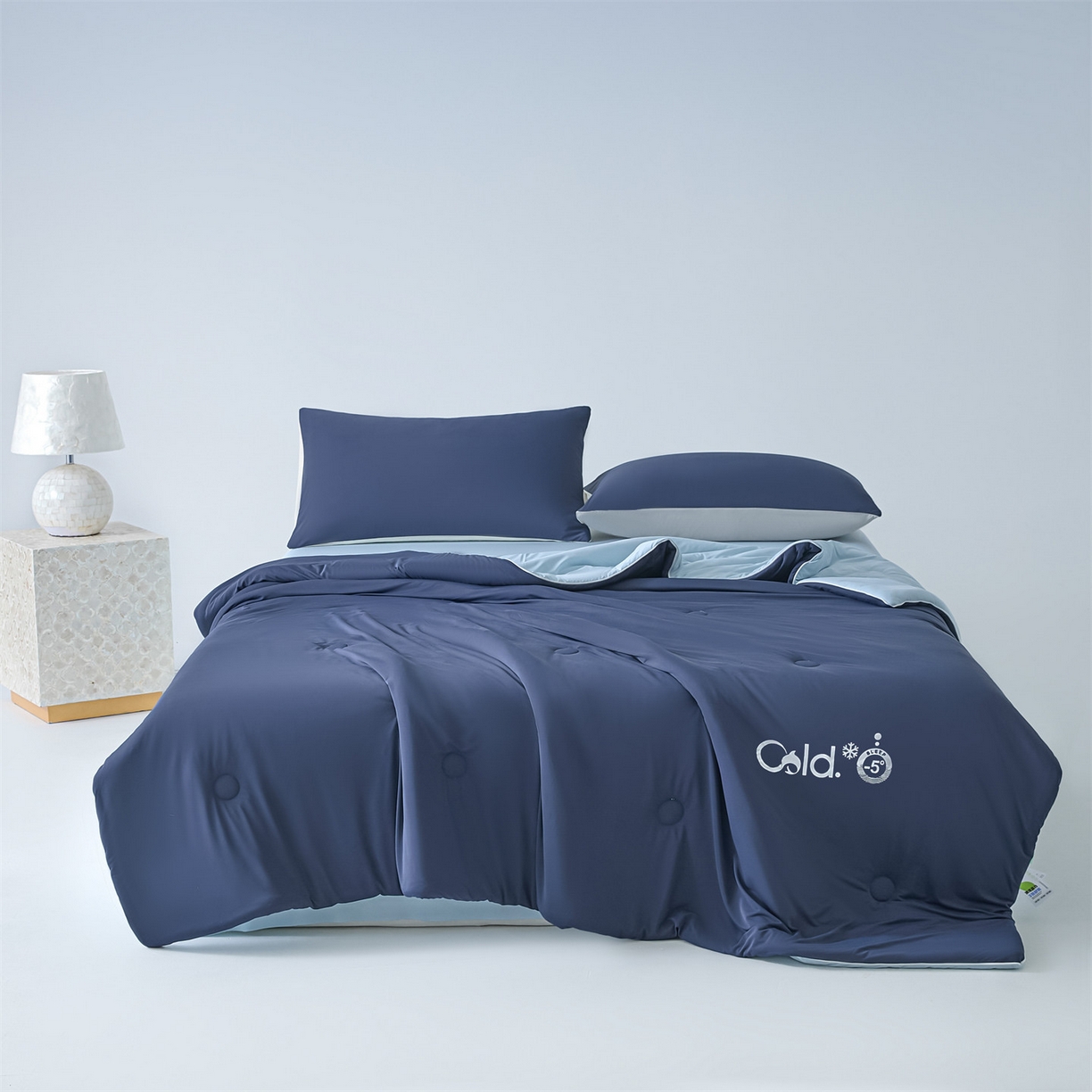 91家纺网 家纺一手货源 找家纺 恬思语家纺 2026春夏新品纯色双拼凉感丝大豆夏被夏凉被空调被 凉感-蔚蓝