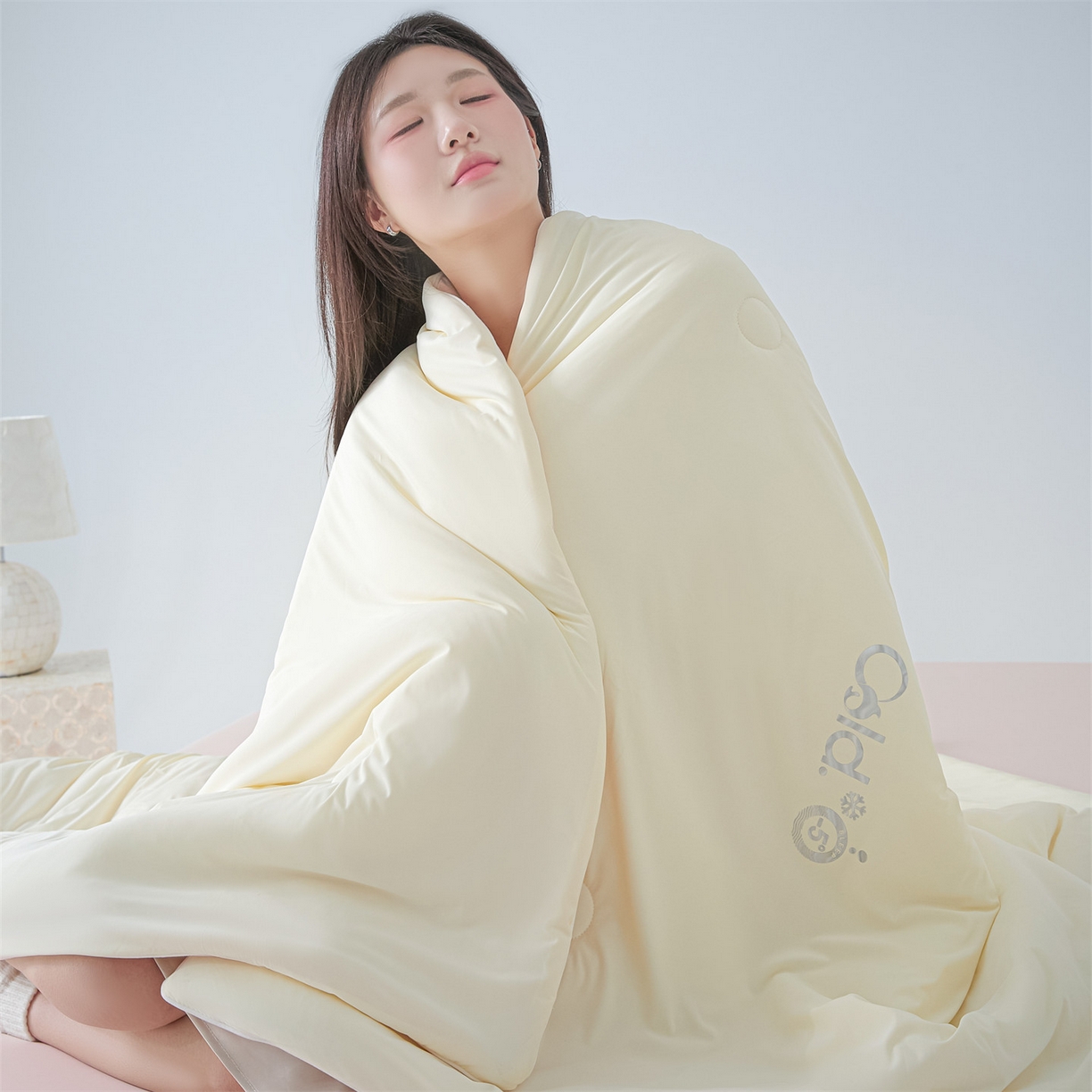 91家纺网 家纺一手货源 找家纺 恬思语家纺 2026春夏新品纯色双拼凉感丝大豆夏被夏凉被空调被 凉感-米粉