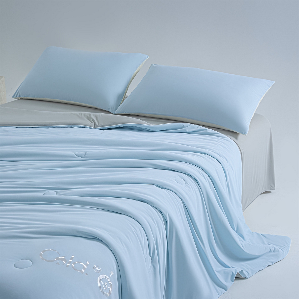 91家纺网 家纺一手货源 找家纺 恬思语家纺 2026春夏新品纯色双拼凉感丝大豆夏被夏凉被空调被 凉感-蓝灰