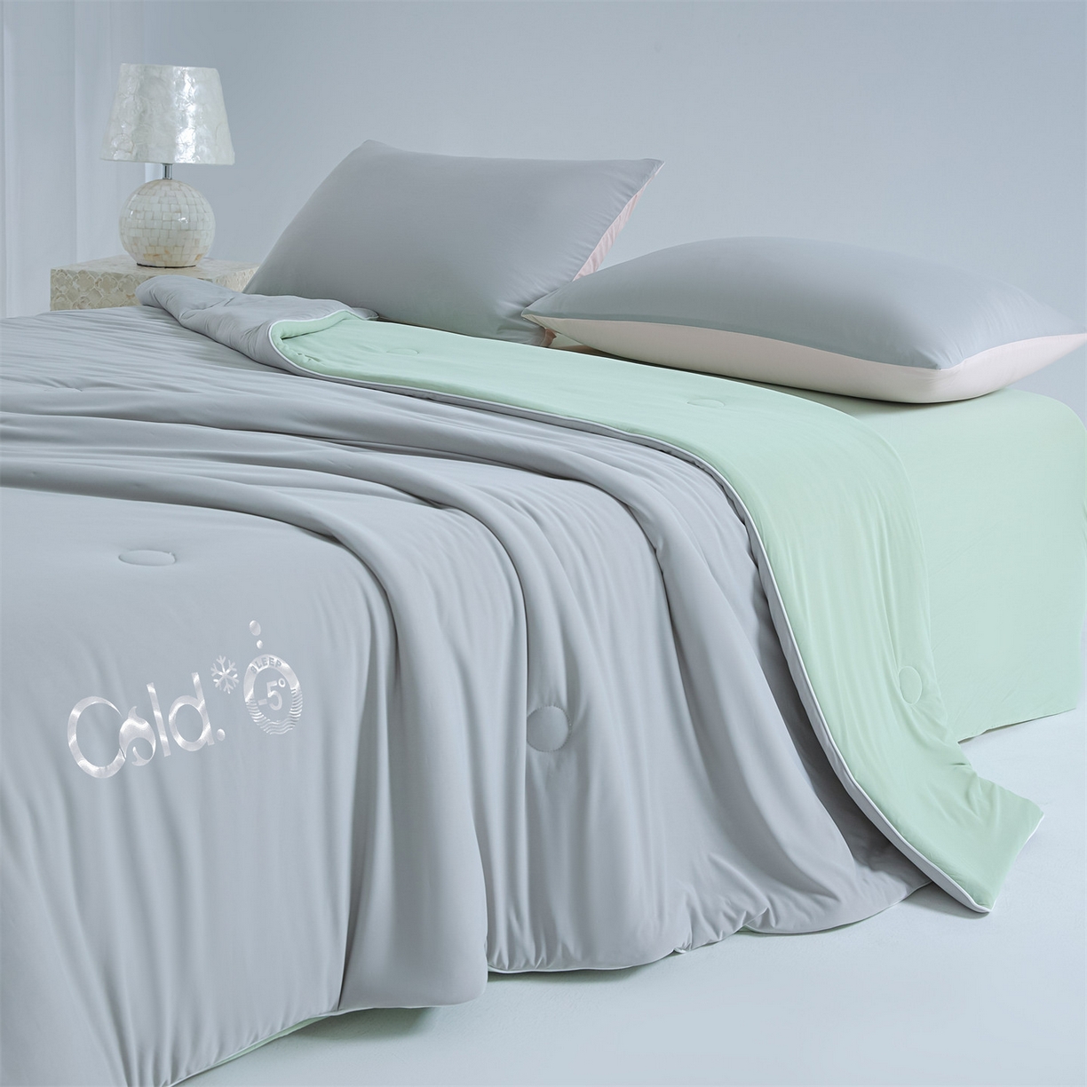 91家纺网 家纺一手货源 找家纺 恬思语家纺 2026春夏新品纯色双拼凉感丝大豆夏被夏凉被空调被 凉感-灰绿