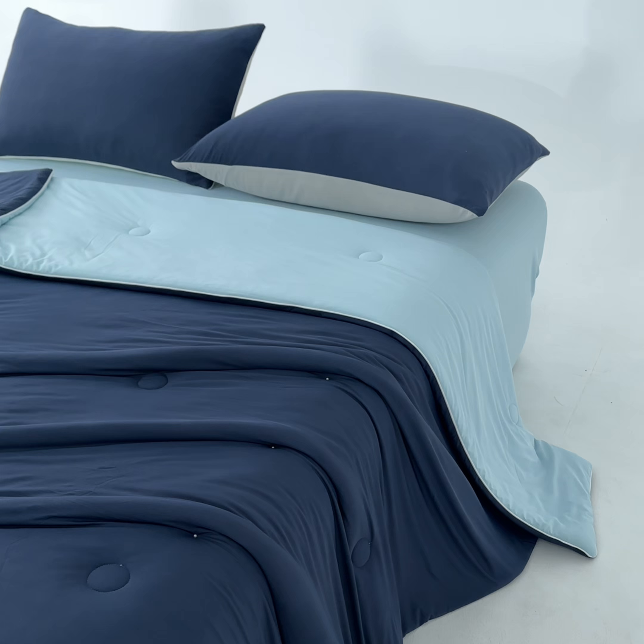 91家纺网 家纺一手货源 找家纺 恬思语家纺 2026春夏新品纯色双拼凉感丝大豆夏被夏凉被空调被 凉感-蔚蓝