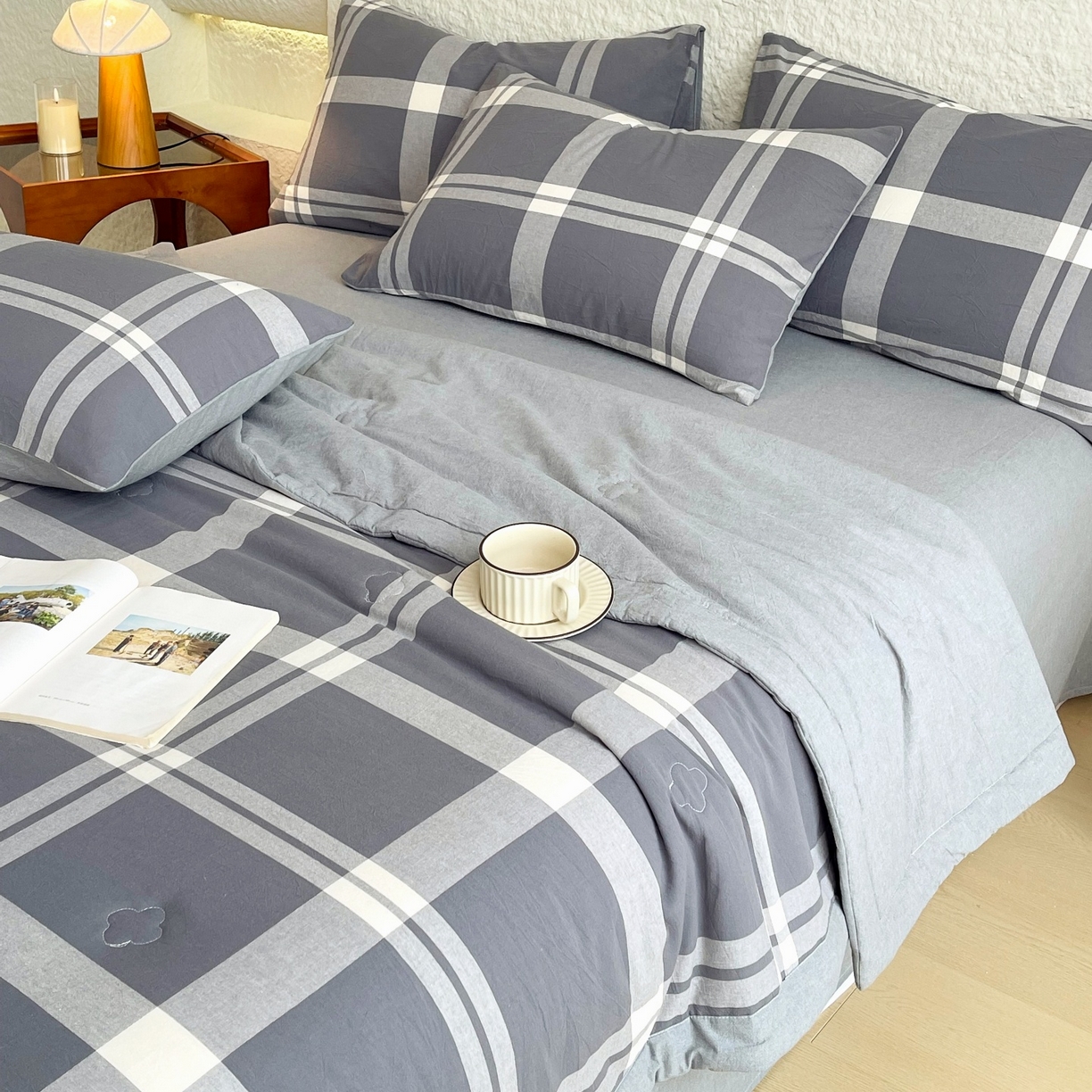 91家纺网 家纺一手货源 找家纺 梵克保罗 2026春夏新款水洗棉新疆棉花被绗缝款夏被系列单夏被夏凉被空调被 棉花被-简灰格