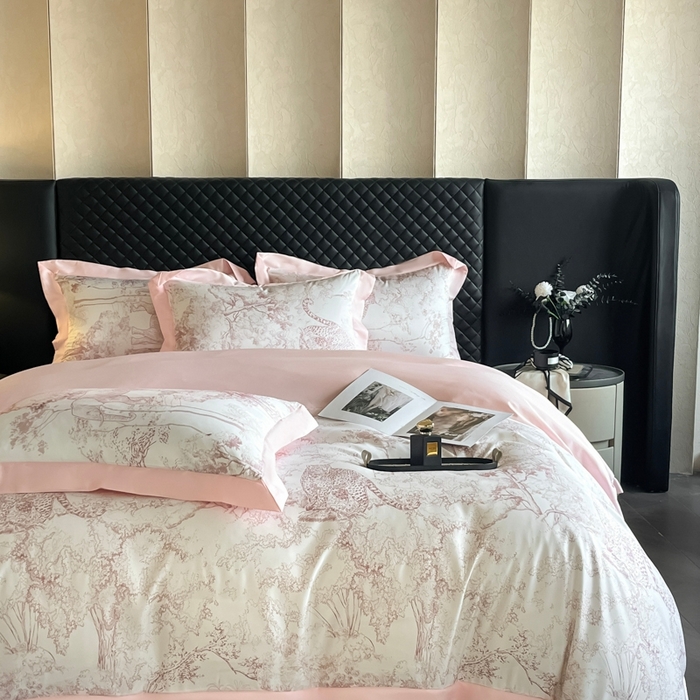 91家纺网 家纺一手货源 找家纺 首尔家纺 2026春夏新款宽边数码冰丝四件套 巴洛克粉