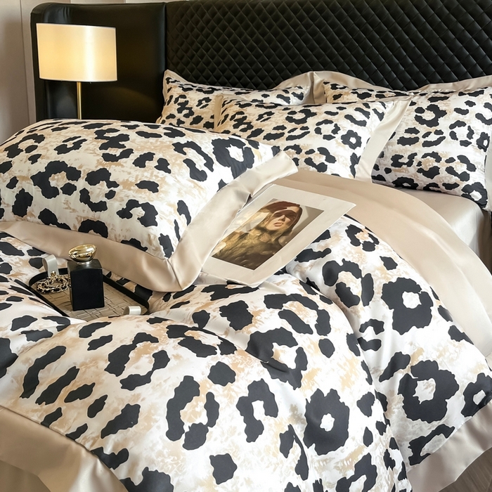 91家纺网 家纺一手货源 找家纺 首尔家纺 2026春夏新款宽边数码冰丝四件套 豹纹咖