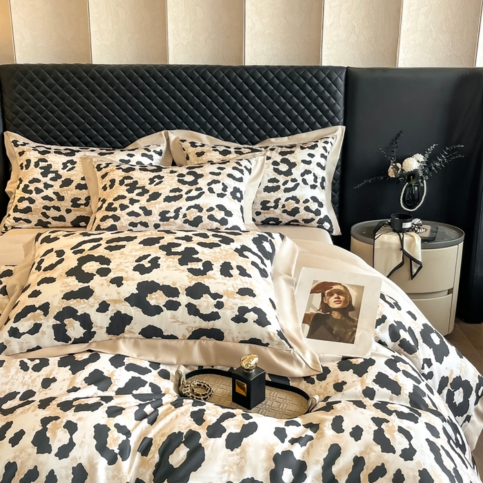 91家纺网 家纺一手货源 找家纺 首尔家纺 2026春夏新款宽边数码冰丝四件套 豹纹咖