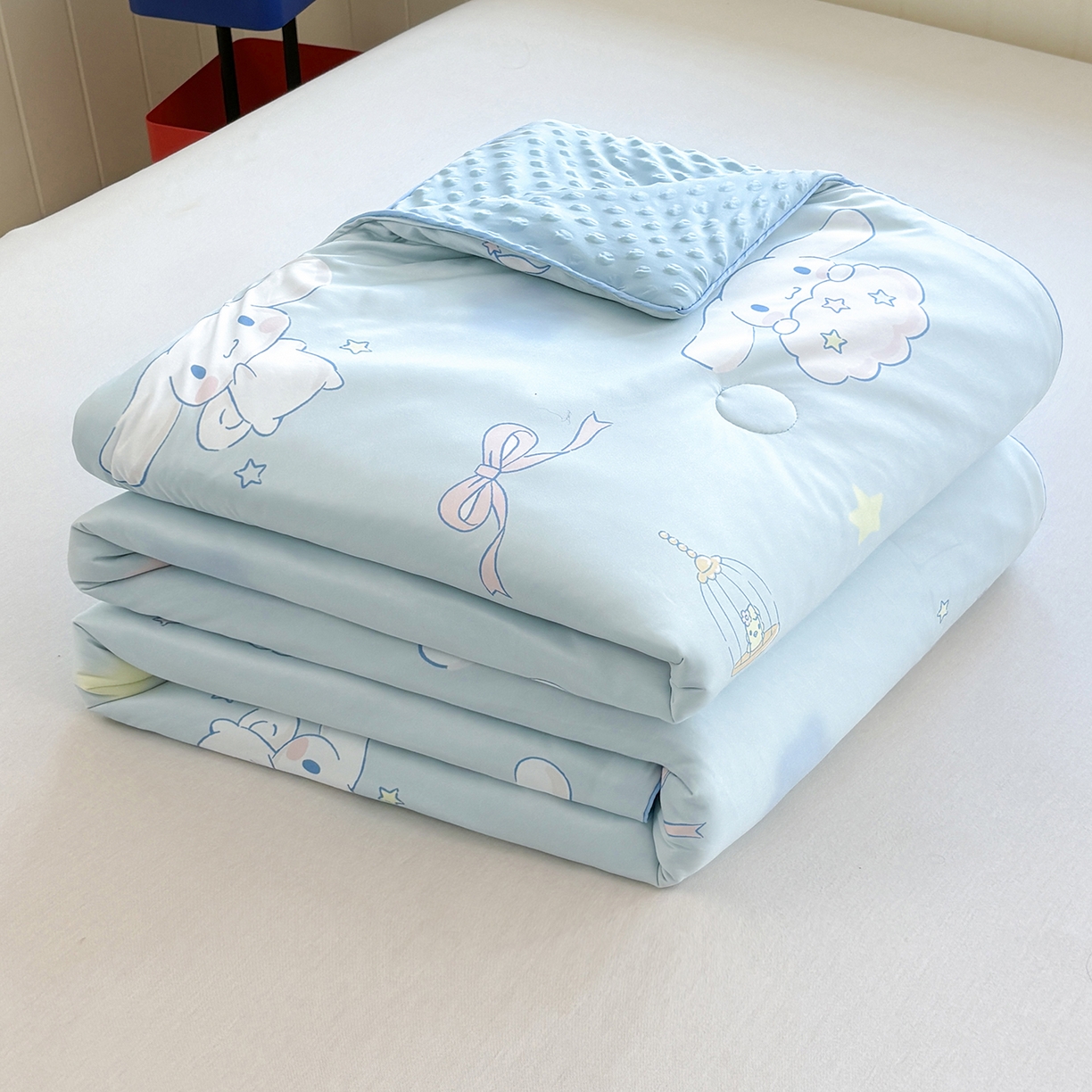 91家纺网 家纺一手货源 找家纺 （总）恒畅 2026新款A类正版授权（含氨）卡通针织棉3D凉感豆豆夏被夏凉被