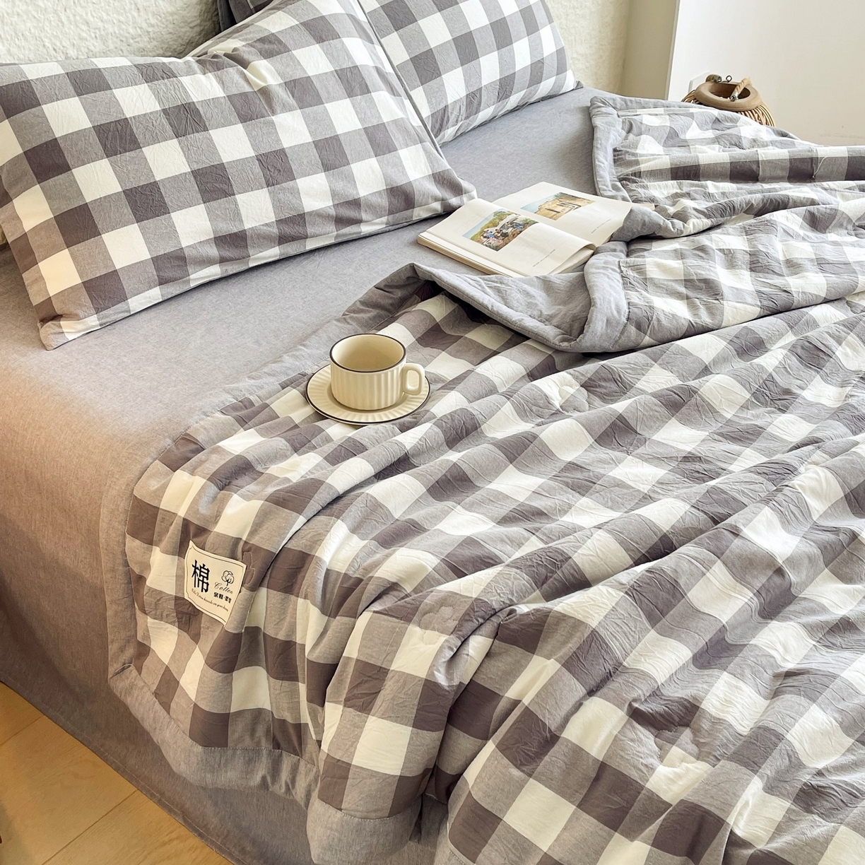 91家纺网 家纺一手货源 找家纺 梵克保罗 2026春夏新款水洗棉新疆棉花被绗缝款夏被系列单夏被夏凉被空调被 棉花被-灰白中格