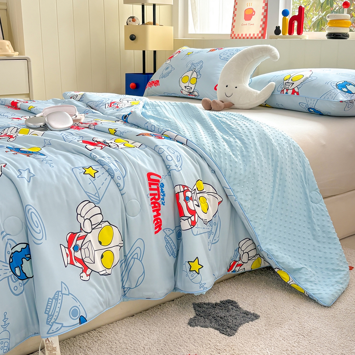 91家纺网 家纺一手货源 找家纺 恒畅 2026新款A类正版授权（含氨）卡通针织棉3D凉感豆豆夏被夏凉被 奥特曼降临