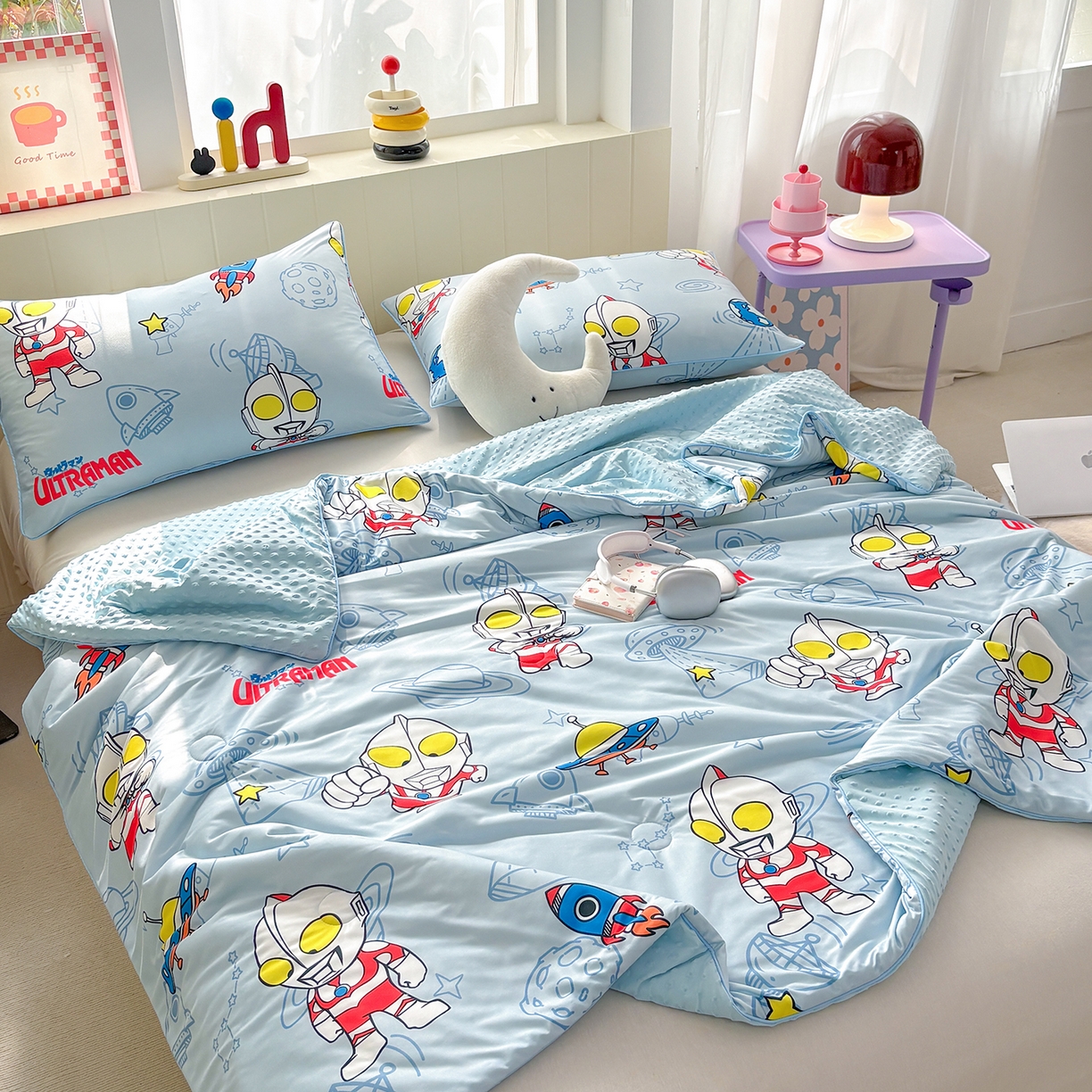 91家纺网 家纺一手货源 找家纺 恒畅 2026新款A类正版授权（含氨）卡通针织棉3D凉感豆豆夏被夏凉被 奥特曼降临