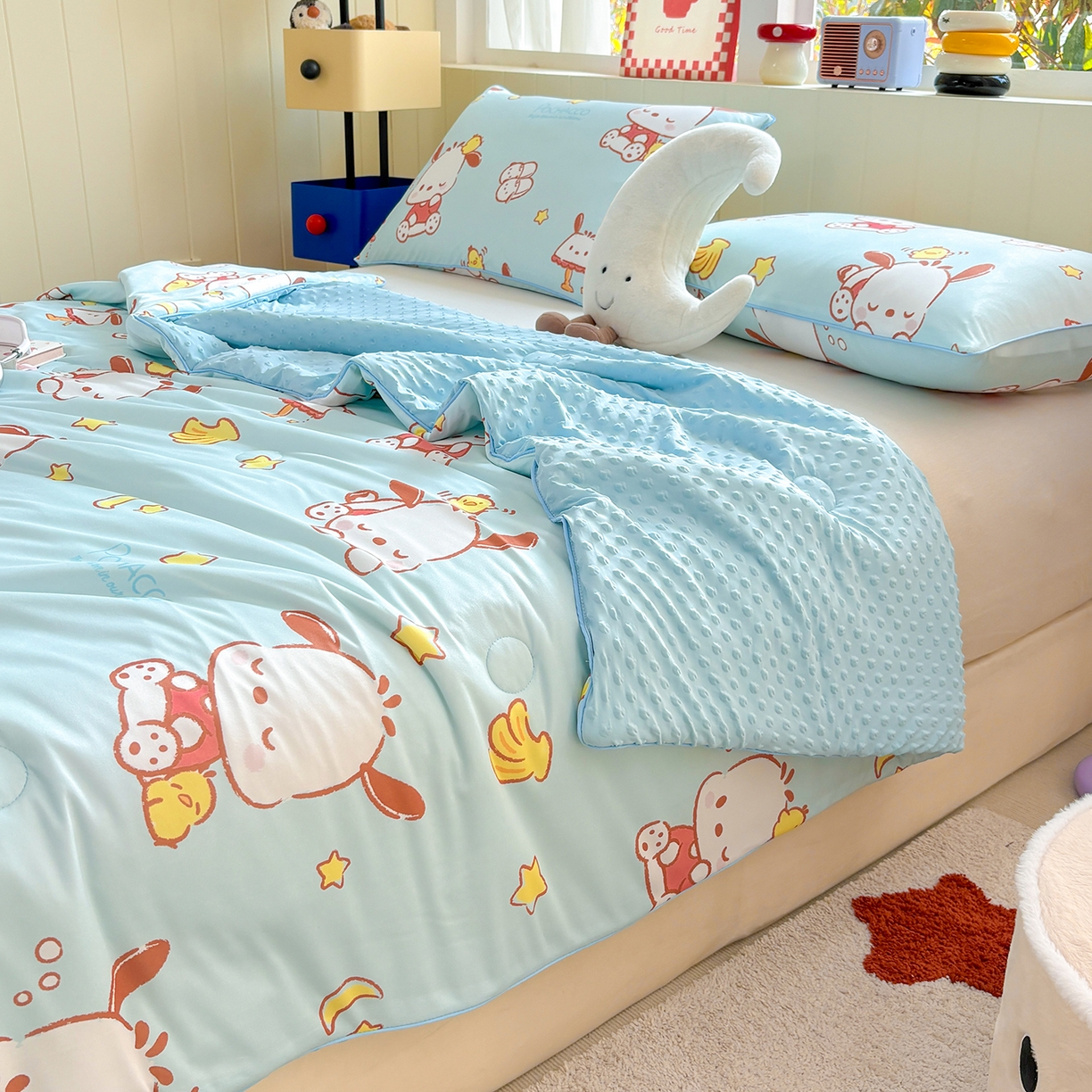 91家纺网 家纺一手货源 找家纺 恒畅 2026新款A类正版授权（含氨）卡通针织棉3D凉感豆豆夏被夏凉被 开心帕恰狗