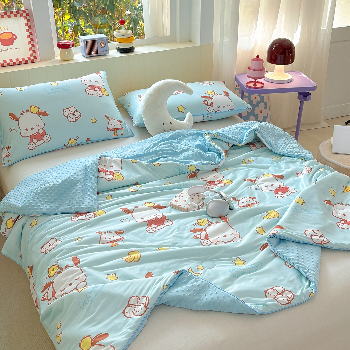 91家纺网 家纺一手货源 找家纺 恒畅 2026新款A类正版授权（含氨）卡通针织棉3D凉感豆豆夏被夏凉被 开心帕恰狗