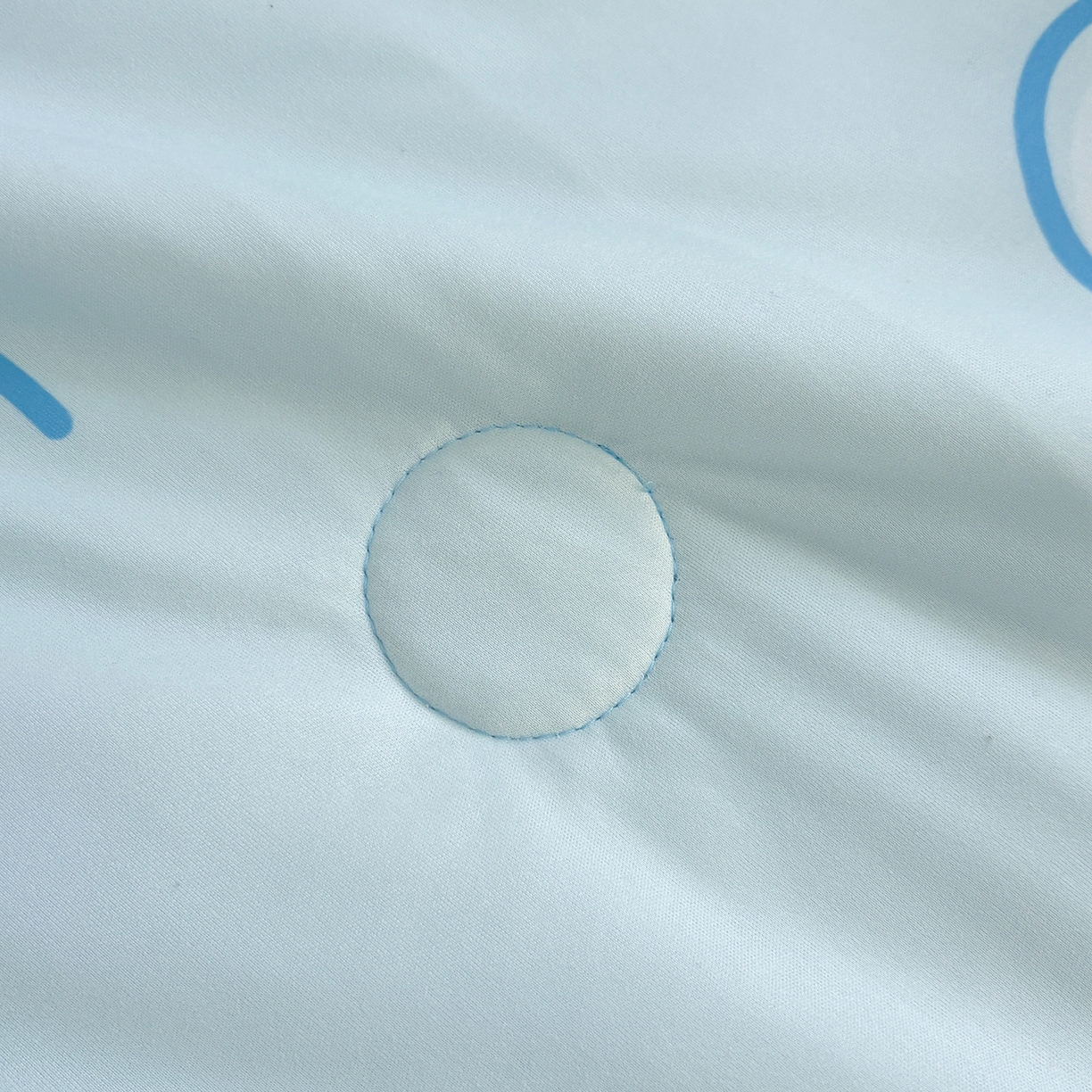 91家纺网 家纺一手货源 找家纺 恒畅 2026新款A类正版授权（含氨）卡通针织棉3D凉感豆豆夏被夏凉被 甜梦玉桂