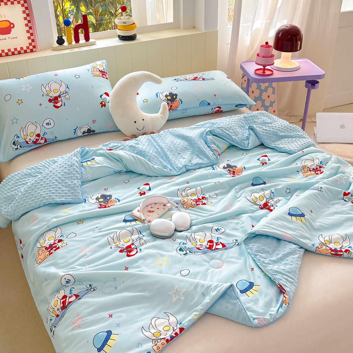 91家纺网 家纺一手货源 找家纺 恒畅 2026新款A类正版授权（含氨）卡通针织棉3D凉感豆豆夏被夏凉被 奥特曼城堡