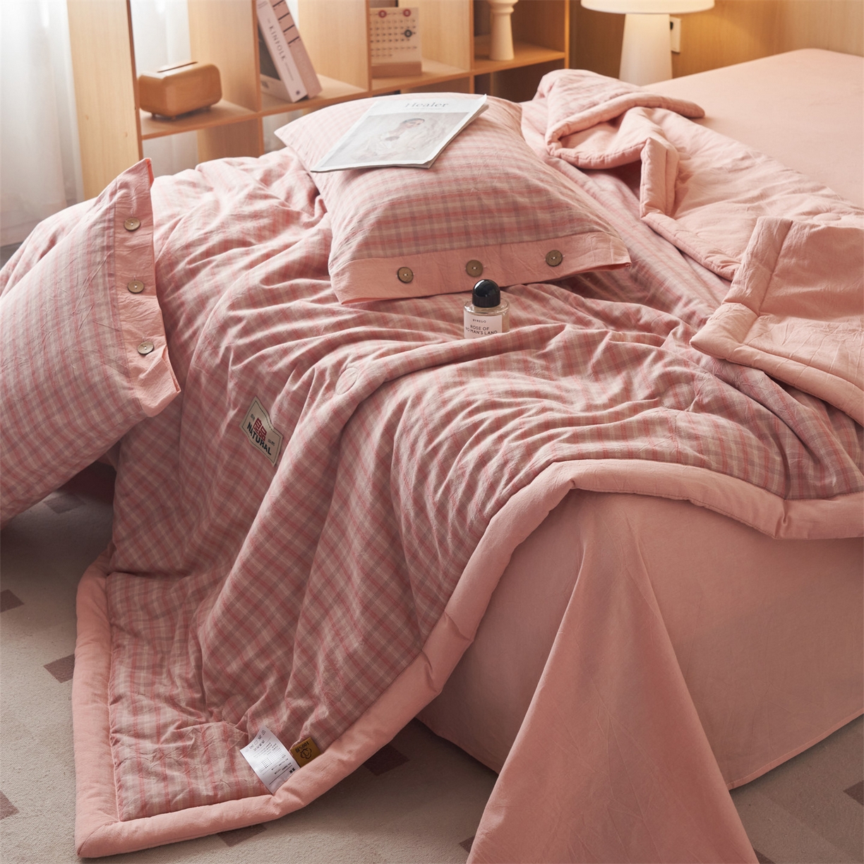 91家纺网 家纺一手货源 找家纺 恬思语家纺 2026春夏新款全棉加密色织棉花夏凉被夏被四件套-美拉德系列 洋气粉