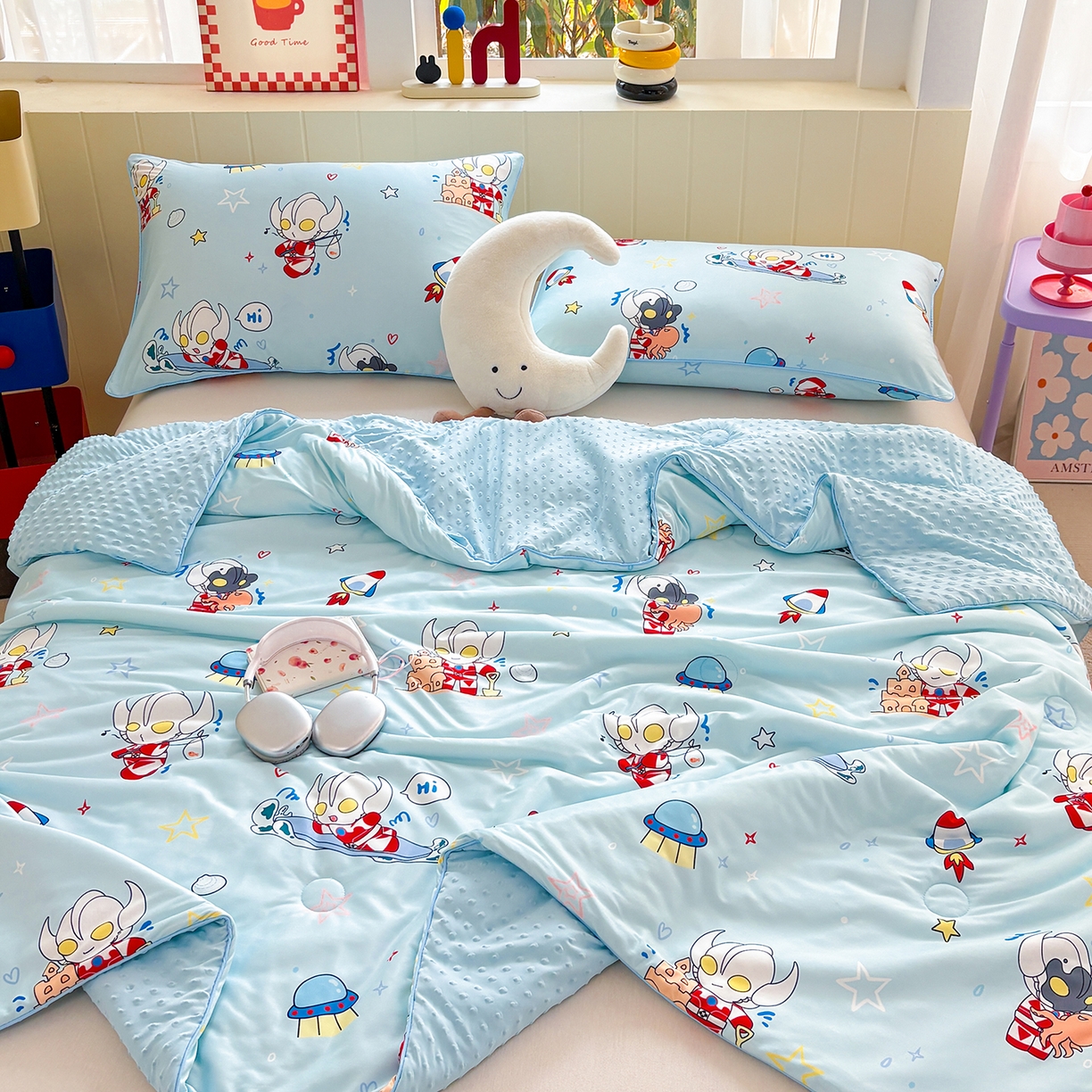 91家纺网 家纺一手货源 找家纺 恒畅 2026新款A类正版授权（含氨）卡通针织棉3D凉感豆豆夏被夏凉被 奥特曼城堡