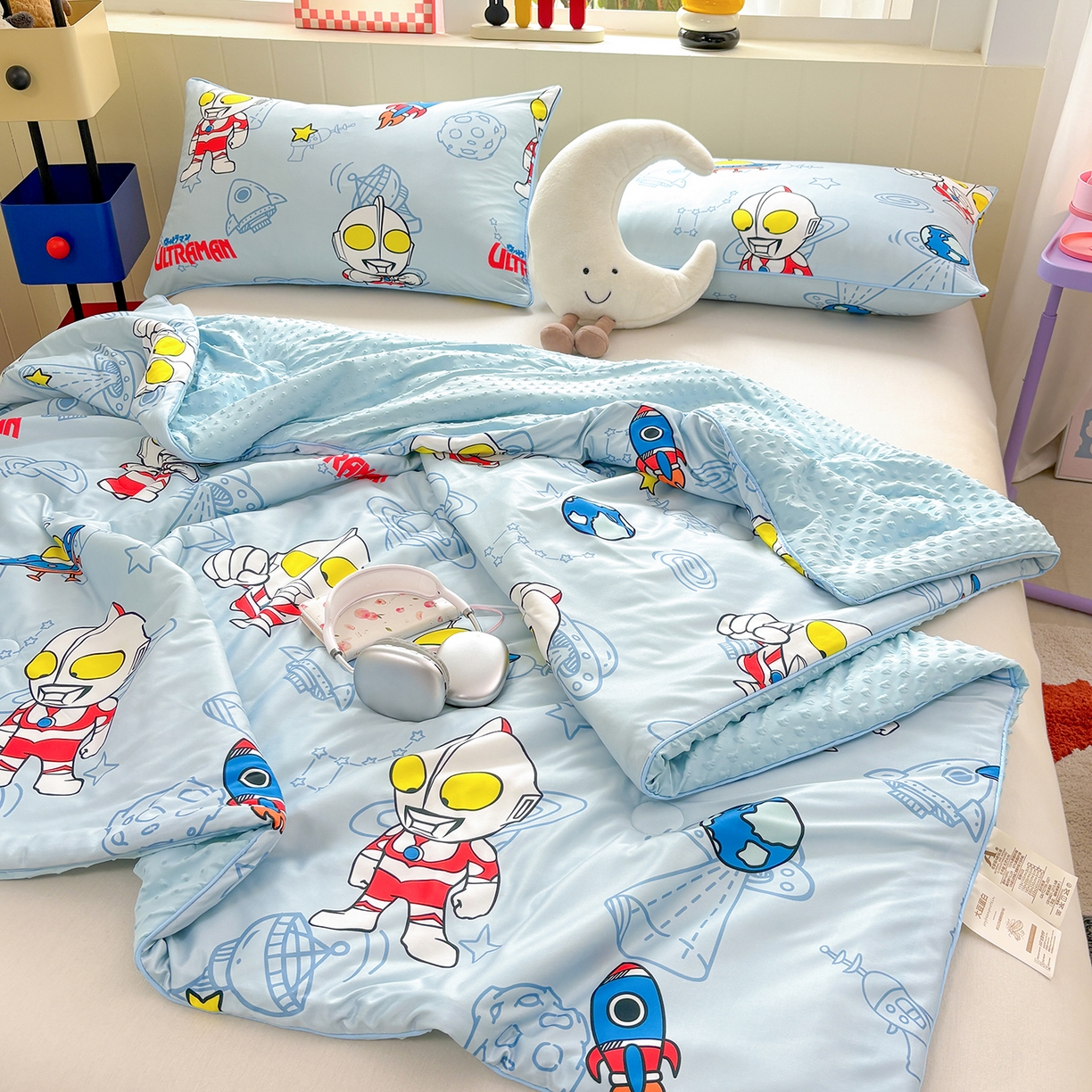 91家纺网 家纺一手货源 找家纺 恒畅 2026新款A类正版授权（含氨）卡通针织棉3D凉感豆豆夏被夏凉被 奥特曼降临