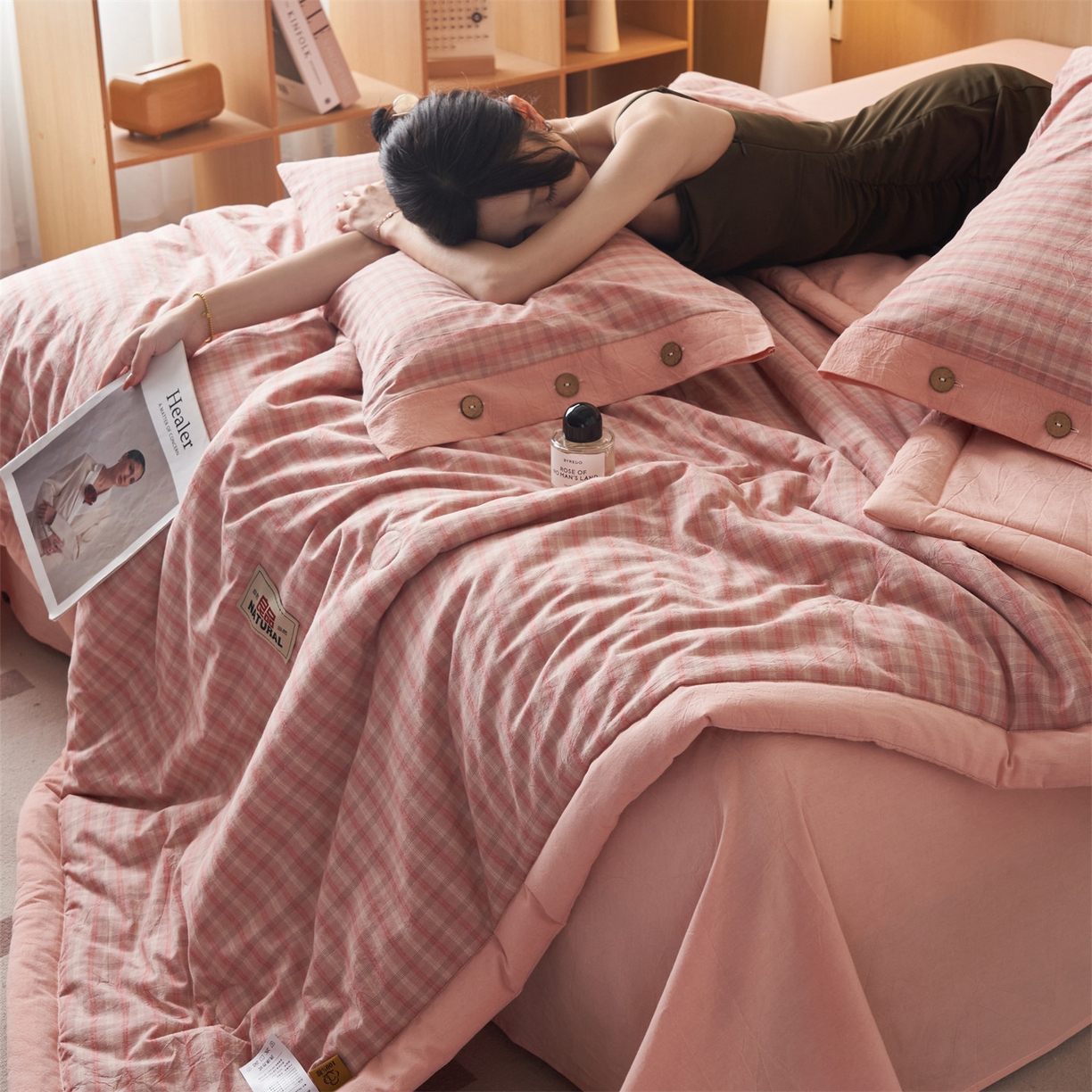 91家纺网 家纺一手货源 找家纺 恬思语家纺 2026春夏新款全棉加密色织棉花夏凉被夏被四件套-美拉德系列 洋气粉