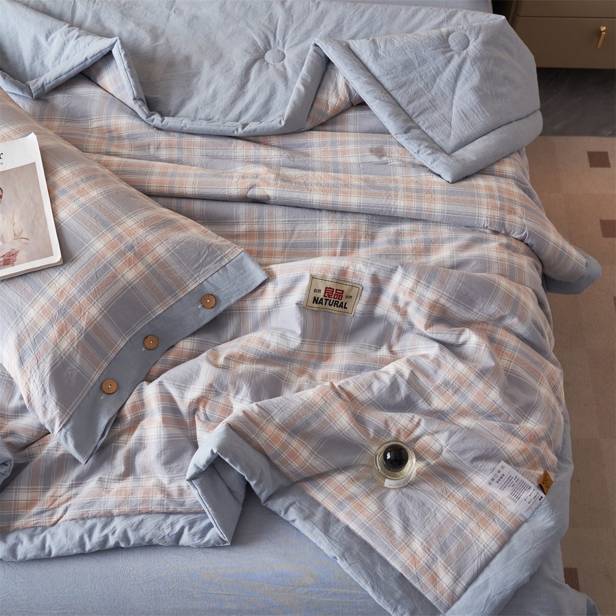 91家纺网 家纺一手货源 找家纺 恬思语家纺 2026春夏新款全棉加密色织棉花夏凉被夏被四件套-美拉德系列 蓝韵格