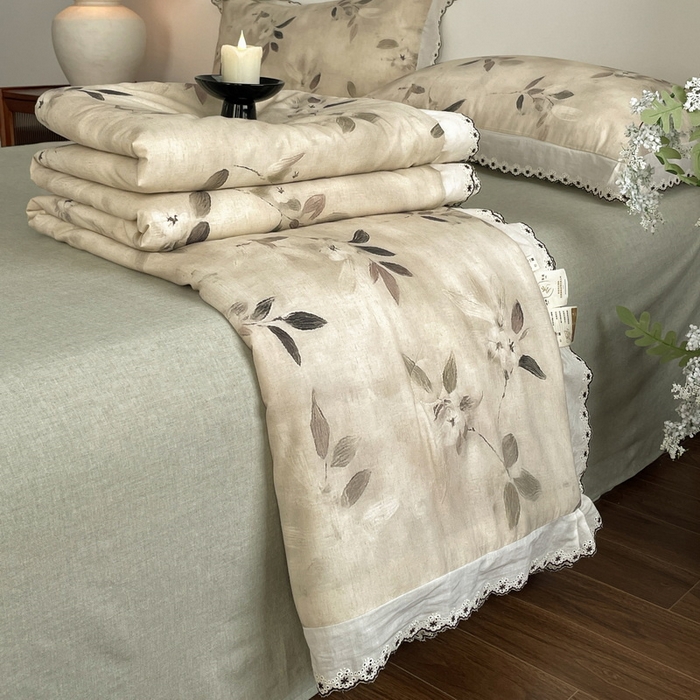 91家纺网 家纺一手货源 找家纺 慕晨 2026新款天丝莱赛尔棉麻数码印色织花边夏被四件套高级田园美式直播热款 漫夏