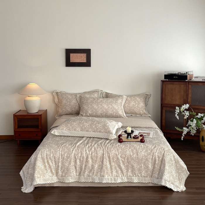 91家纺网 家纺一手货源 找家纺 慕晨 2026新款天丝莱赛尔棉麻数码印色织花边夏被四件套高级田园美式直播热款 疏影