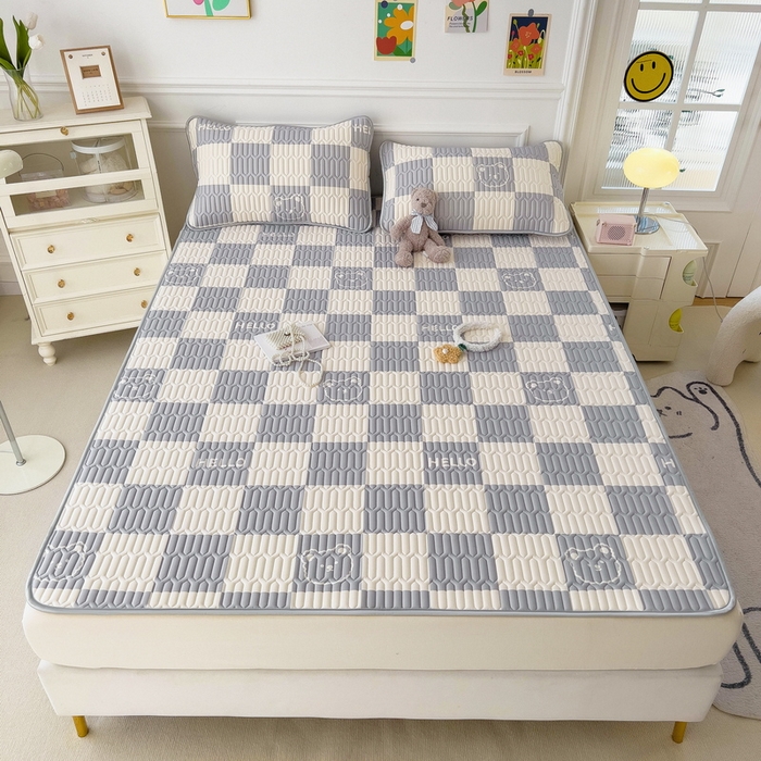 91家纺网 家纺一手货源 找家纺 丝羽坊 2026新款高密凉感丝印花乳胶凉席-平铺款 灰格熊