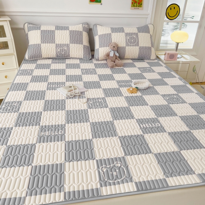 91家纺网 家纺一手货源 找家纺 丝羽坊 2026新款高密凉感丝印花乳胶凉席-平铺款 灰格熊