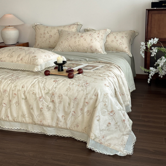 91家纺网 家纺一手货源 找家纺 慕晨 2026新款天丝莱赛尔棉麻数码印色织花边夏被四件套高级田园美式直播热款 素偶