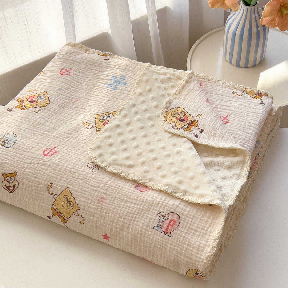 91家纺网 家纺一手货源 找家纺 兄弟坊 2026新款正版授权卡通全棉双层纱安抚被夏被纱布豆豆毯学校午睡被 无忧海绵黄