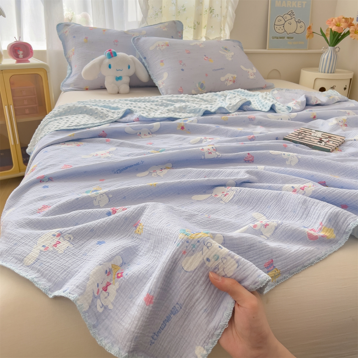 91家纺网 家纺一手货源 找家纺 兄弟坊 2026新款正版授权卡通全棉双层纱安抚被夏被纱布豆豆毯学校午睡被 天真玉桂狗