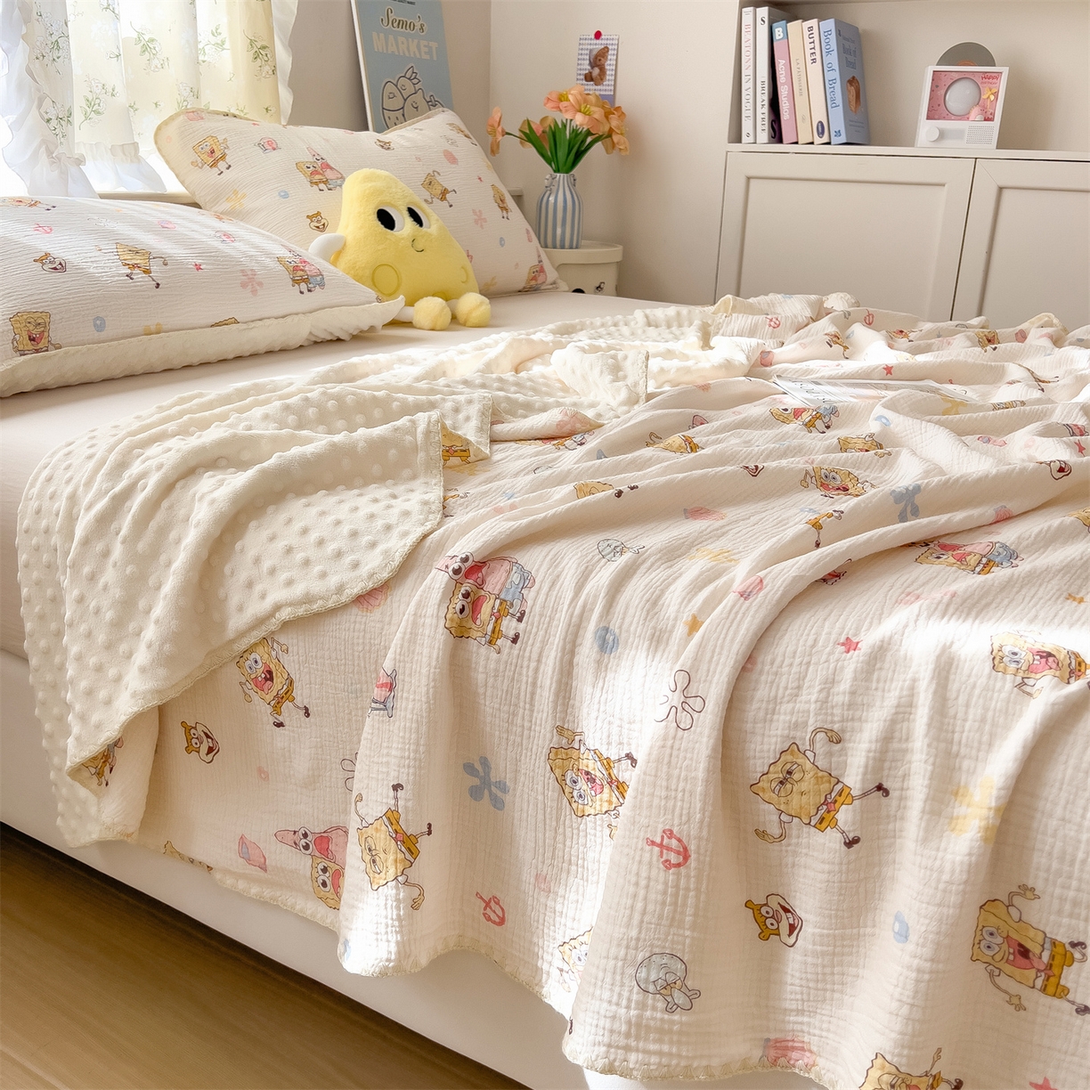 91家纺网 家纺一手货源 找家纺 兄弟坊 2026新款正版授权卡通全棉双层纱安抚被夏被纱布豆豆毯学校午睡被 无忧海绵黄