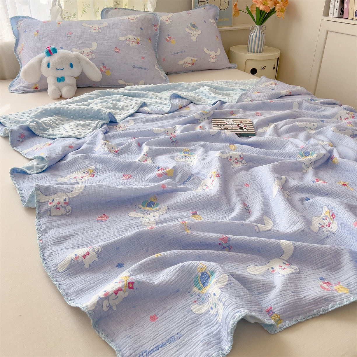 91家纺网 家纺一手货源 找家纺 兄弟坊 2026新款正版授权卡通全棉双层纱安抚被夏被纱布豆豆毯学校午睡被 天真玉桂狗