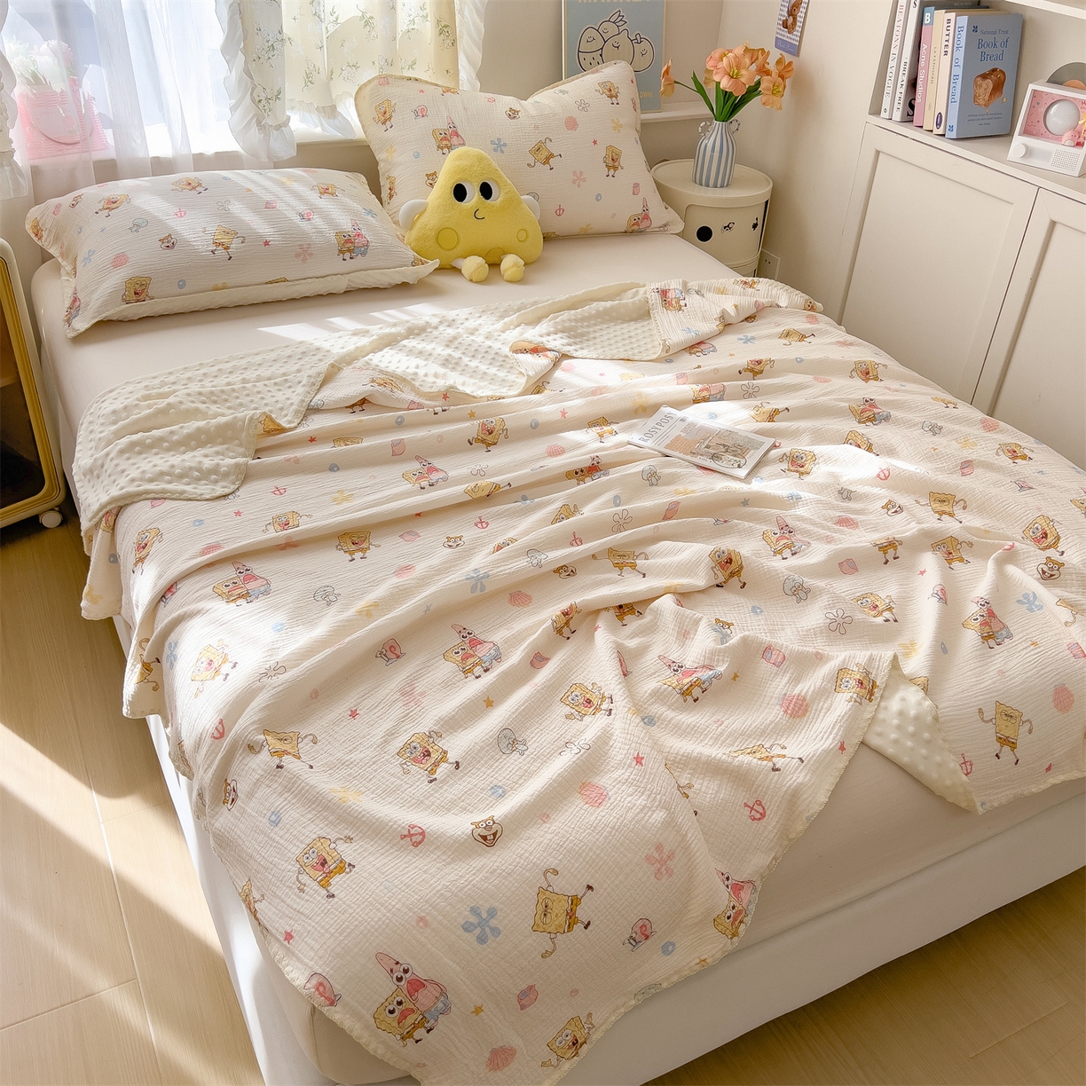 91家纺网 家纺一手货源 找家纺 兄弟坊 2026新款正版授权卡通全棉双层纱安抚被夏被纱布豆豆毯学校午睡被 无忧海绵黄