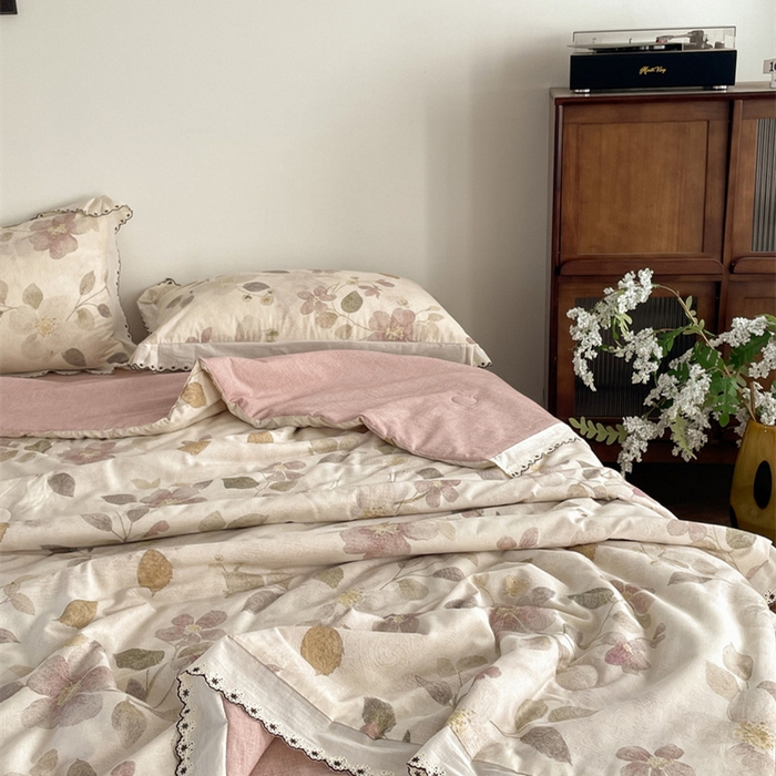 91家纺网 家纺一手货源 找家纺 慕晨 2026新款天丝莱赛尔棉麻数码印色织花边夏被四件套高级田园美式直播热款 紫慕