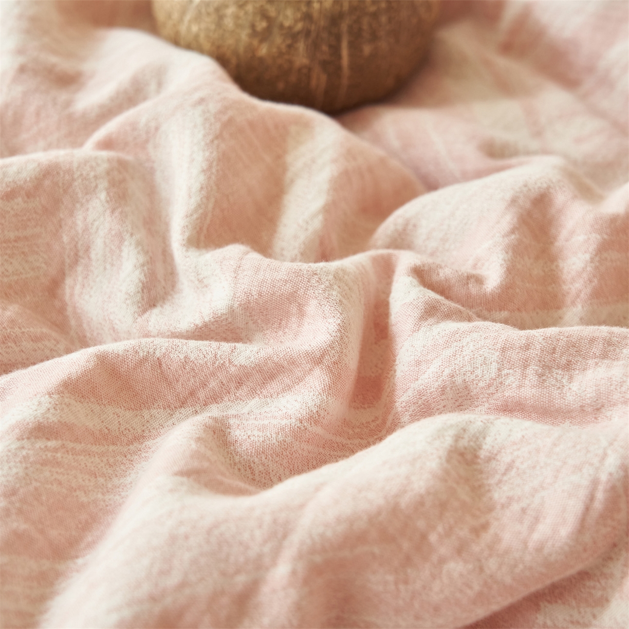 91家纺网 家纺一手货源 找家纺 恬思语家纺 2026春夏新款里外全棉纯棉大提花棉花夏被--洛克系列 洛克-粉