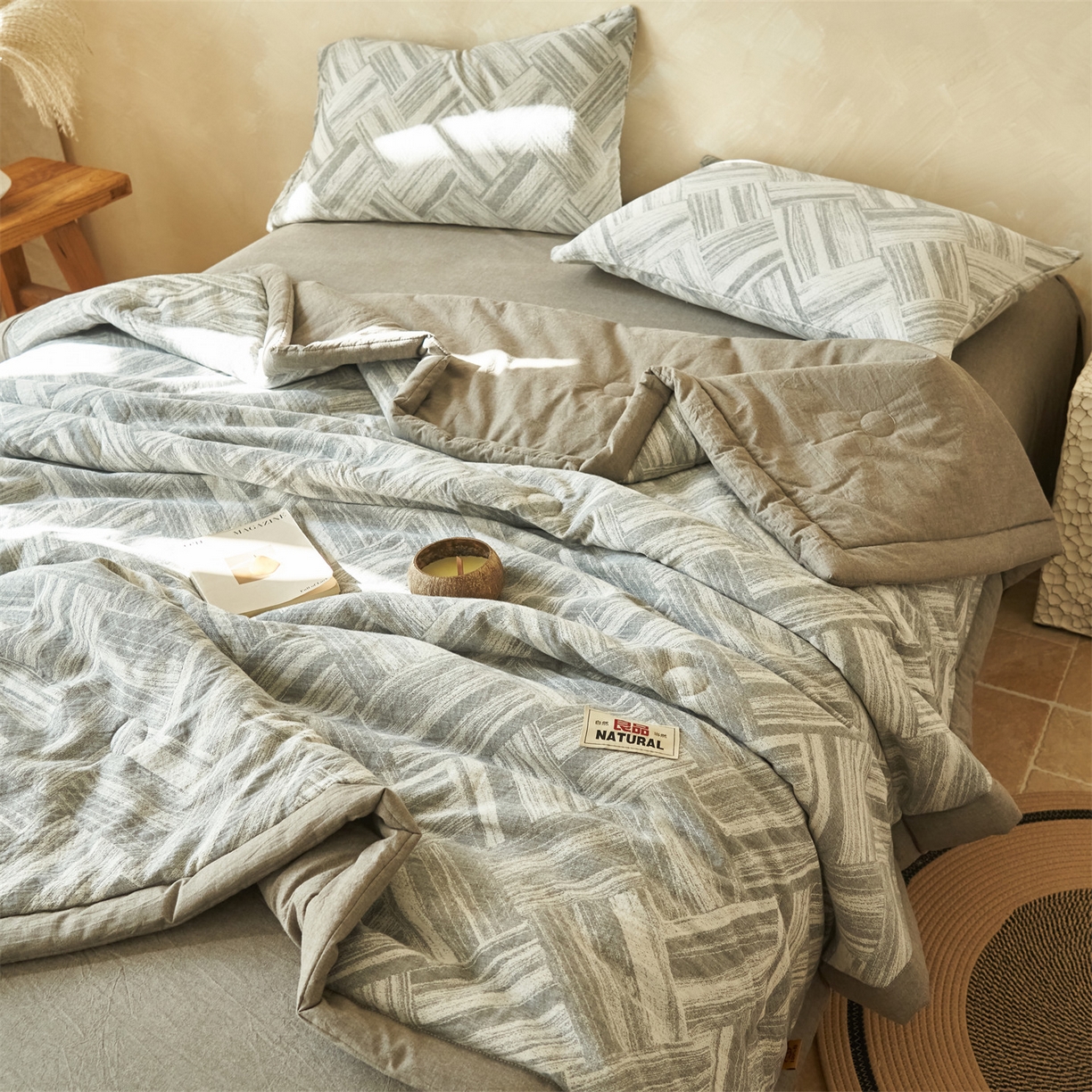 91家纺网 家纺一手货源 找家纺 恬思语家纺 2026春夏新款里外全棉纯棉大提花棉花夏被--洛克系列 洛克-灰