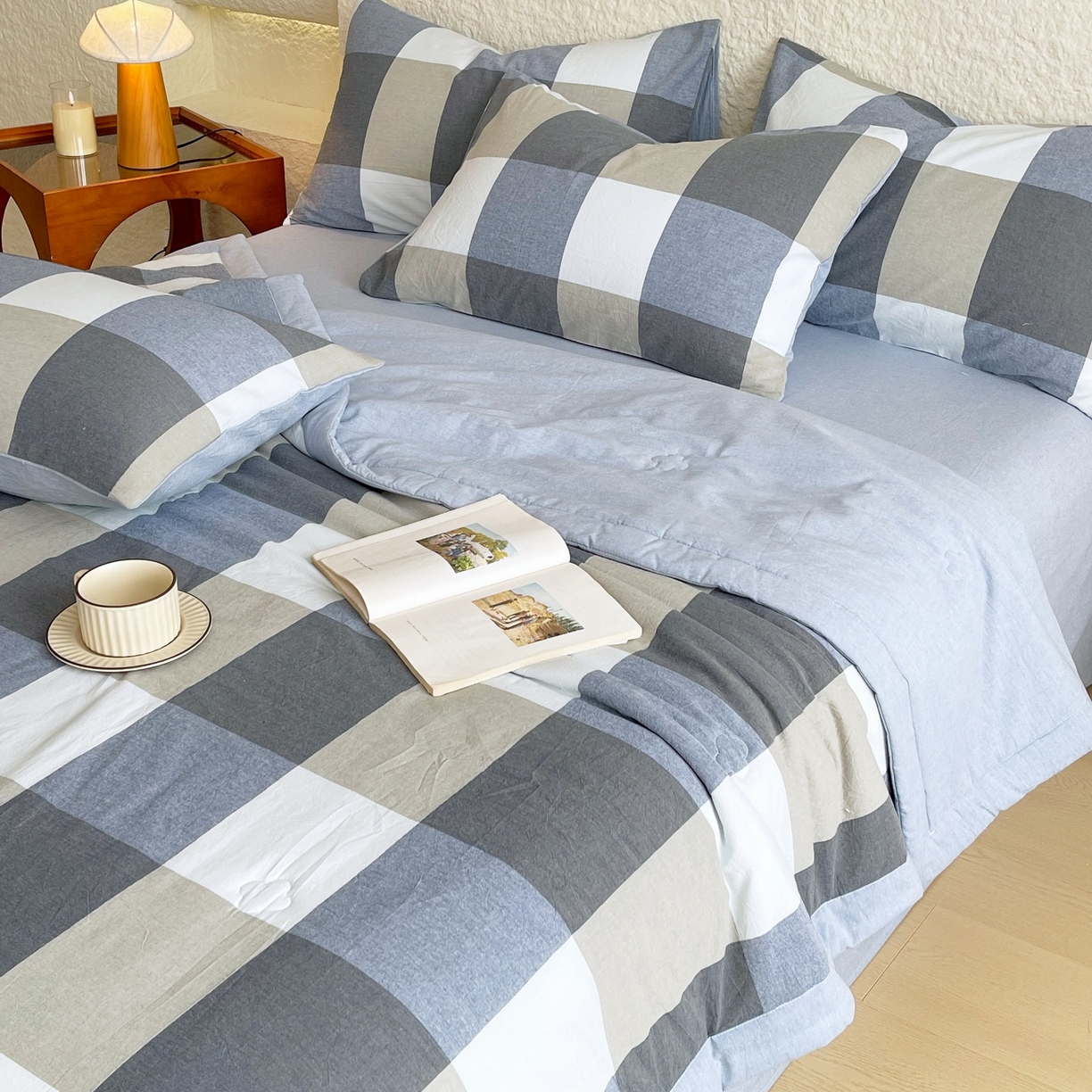 91家纺网 家纺一手货源 找家纺 梵克保罗 2026春夏新款水洗棉新疆棉花被绗缝款夏被系列单夏被夏凉被空调被 棉花被-深蓝大格