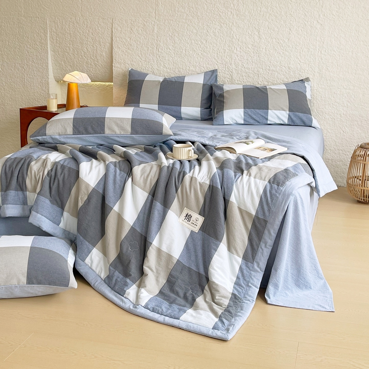 91家纺网 家纺一手货源 找家纺 梵克保罗 2026春夏新款水洗棉新疆棉花被绗缝款夏被系列单夏被夏凉被空调被 棉花被-深蓝大格