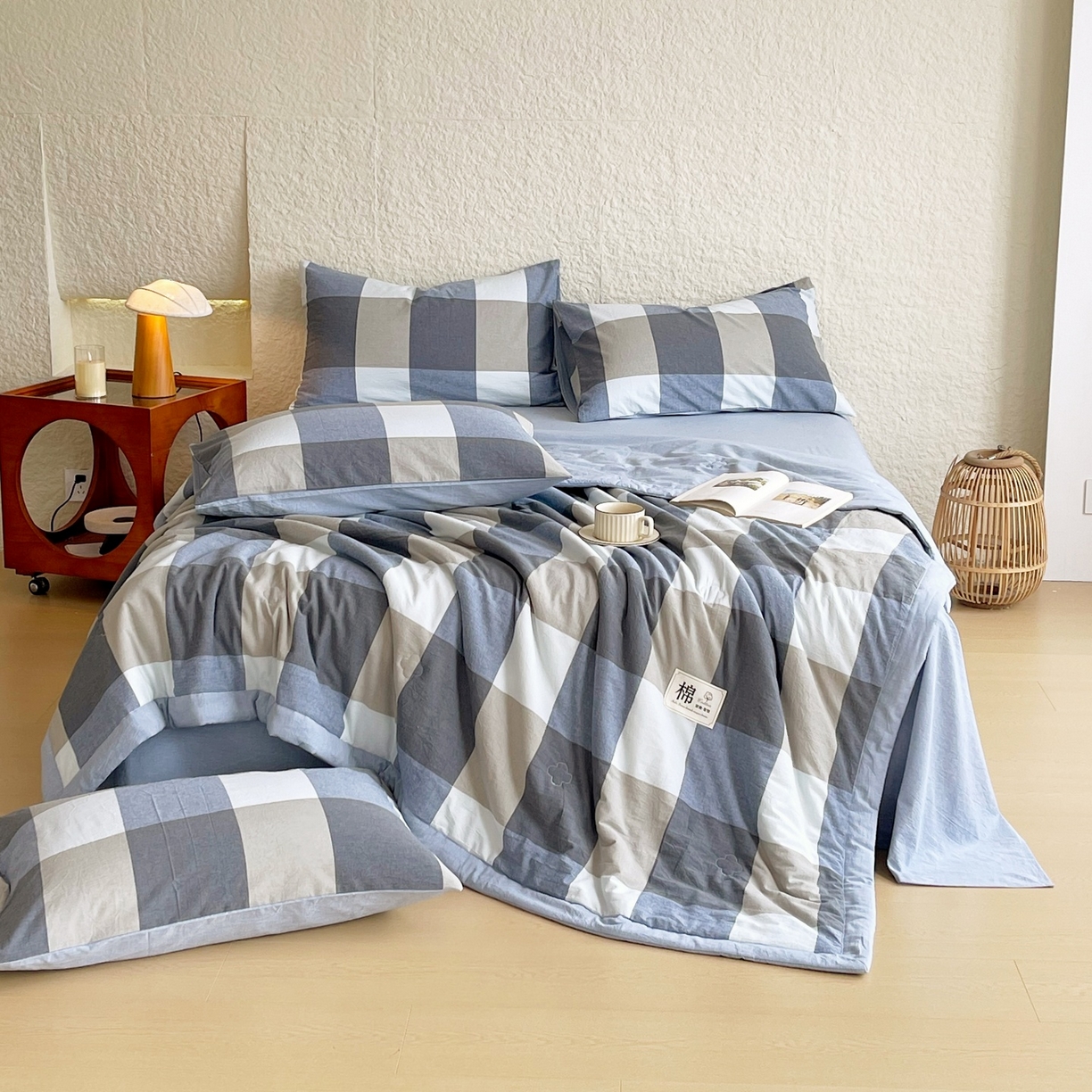 91家纺网 家纺一手货源 找家纺 梵克保罗 2026春夏新款水洗棉新疆棉花被绗缝款夏被系列单夏被夏凉被空调被 棉花被-深蓝大格