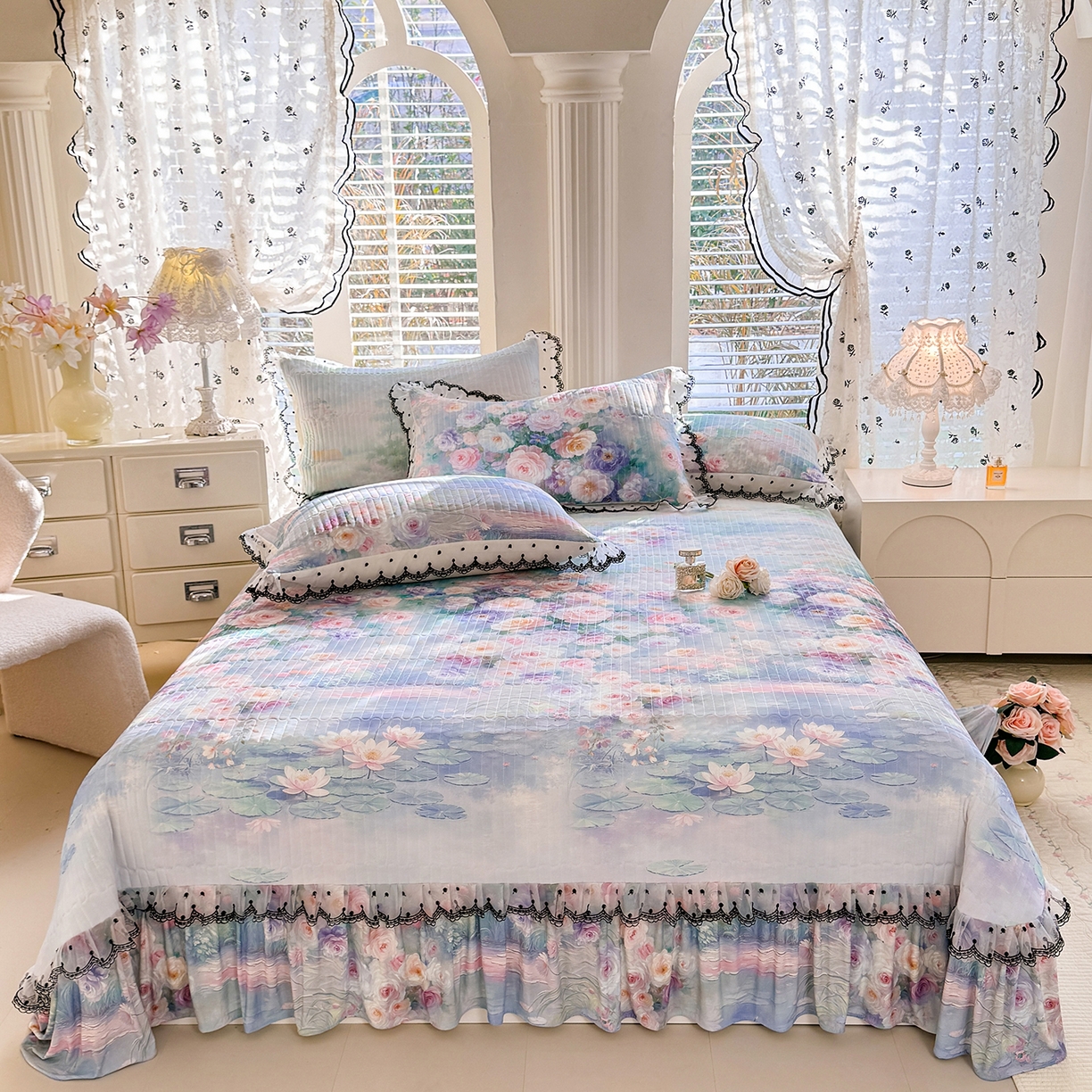 91家纺网 家纺一手货源 找家纺 绒世界 2026新款凉感丝夹棉床盖款三件套 一池清梦